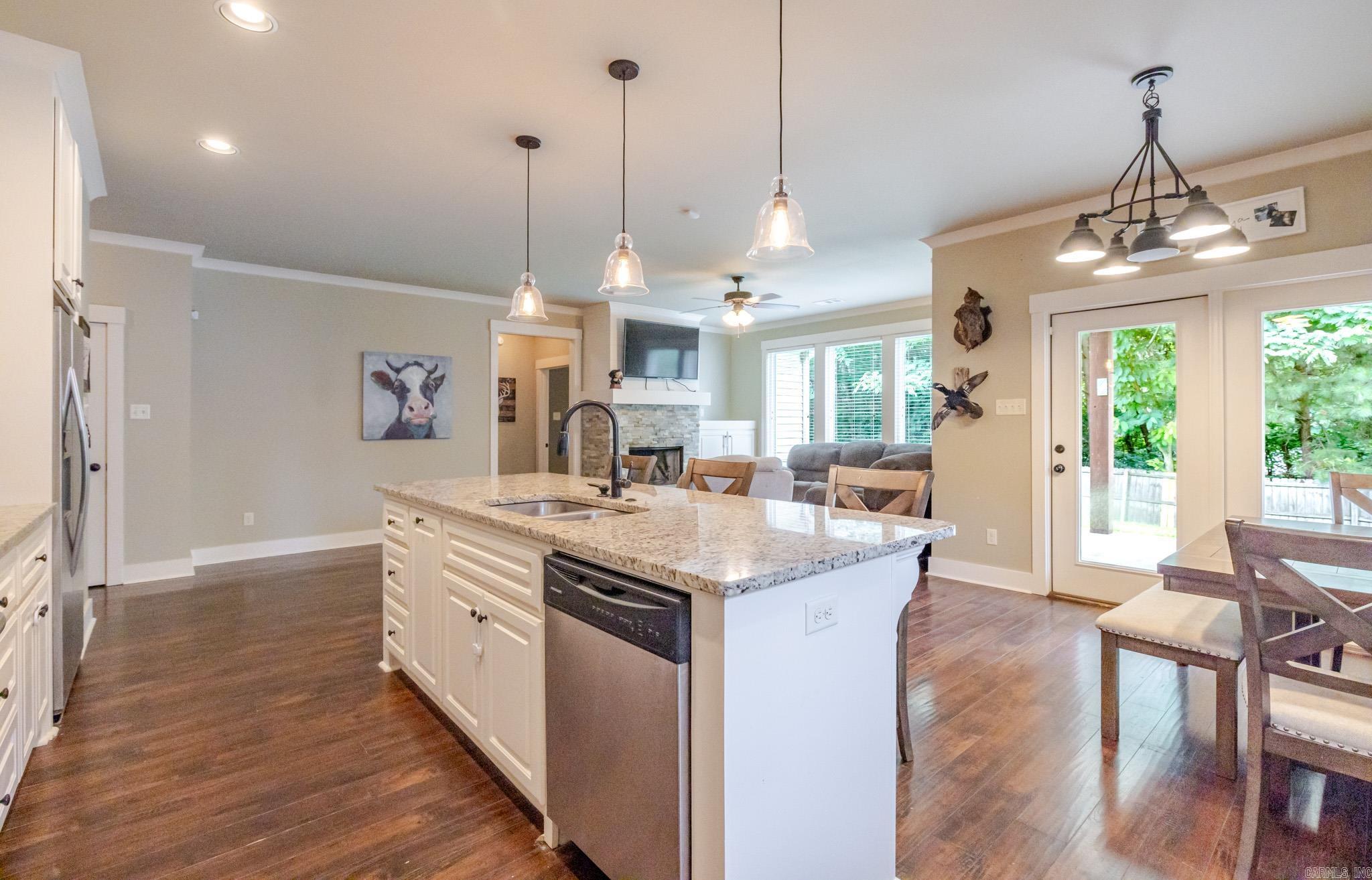HALEY COURT - Residential