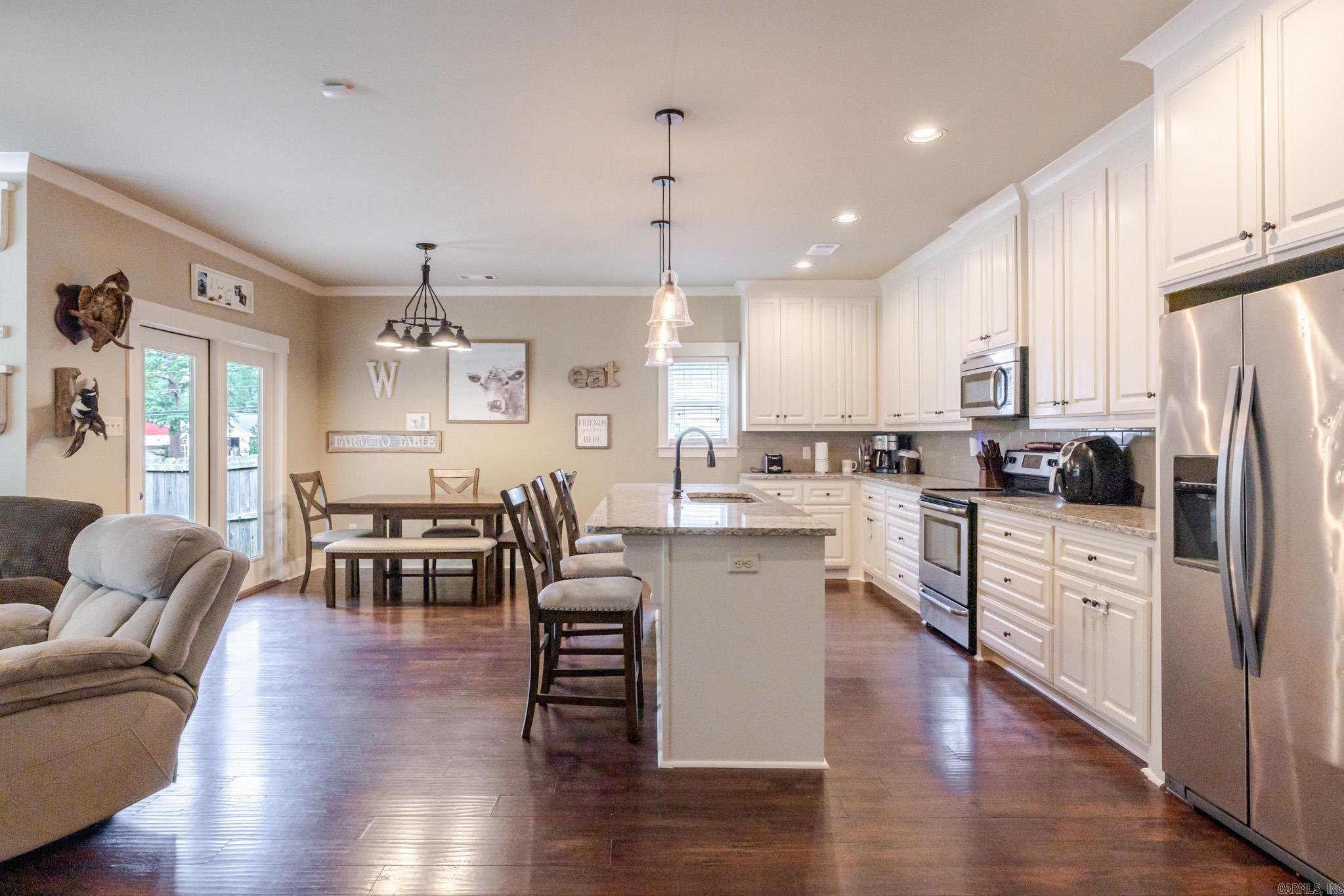 HALEY COURT - Residential