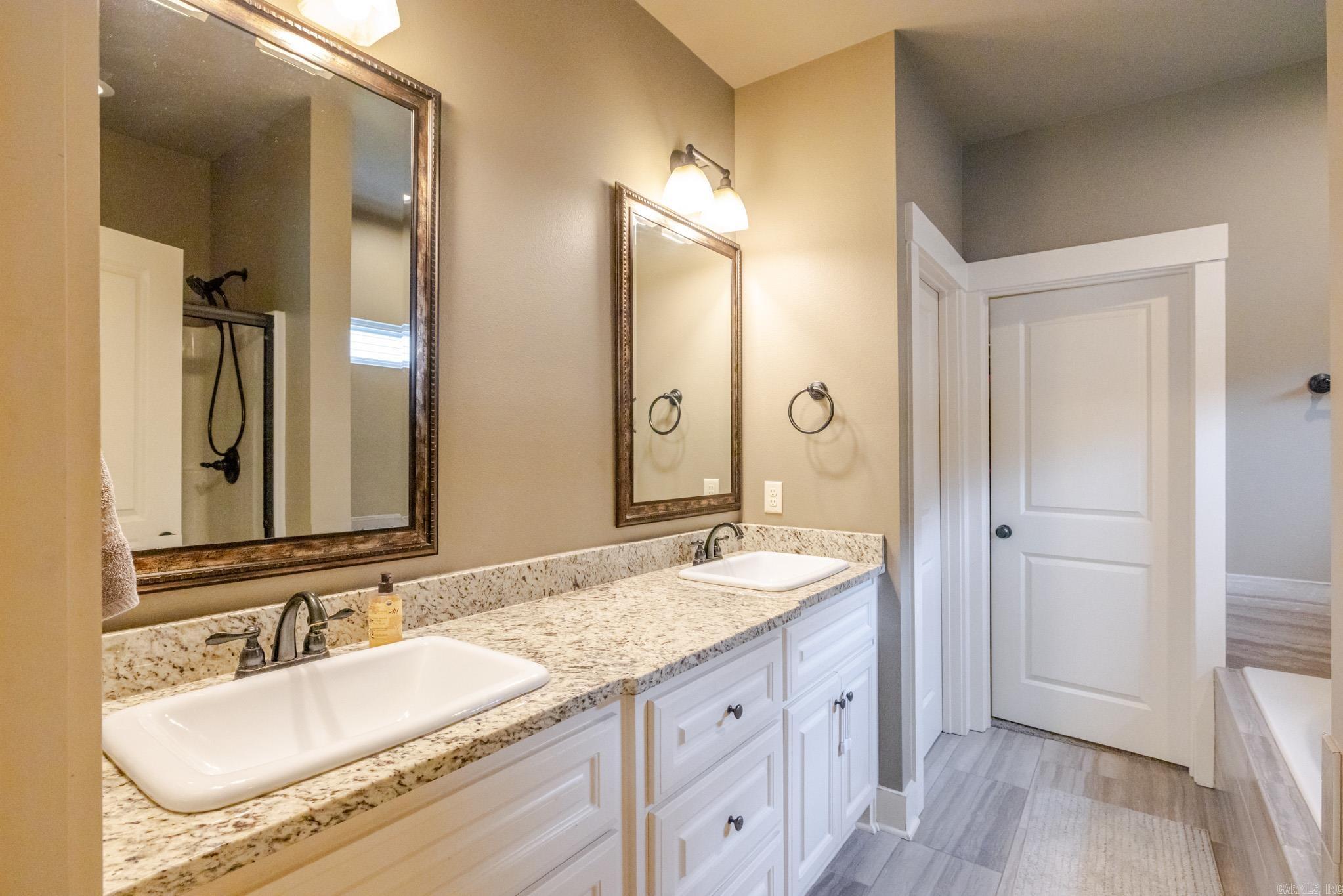 HALEY COURT - Residential
