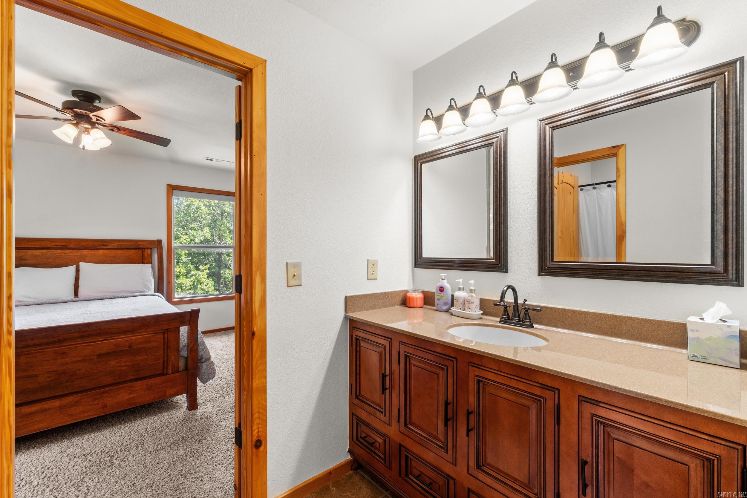 ROBINSON POINT ESTATES - Residential