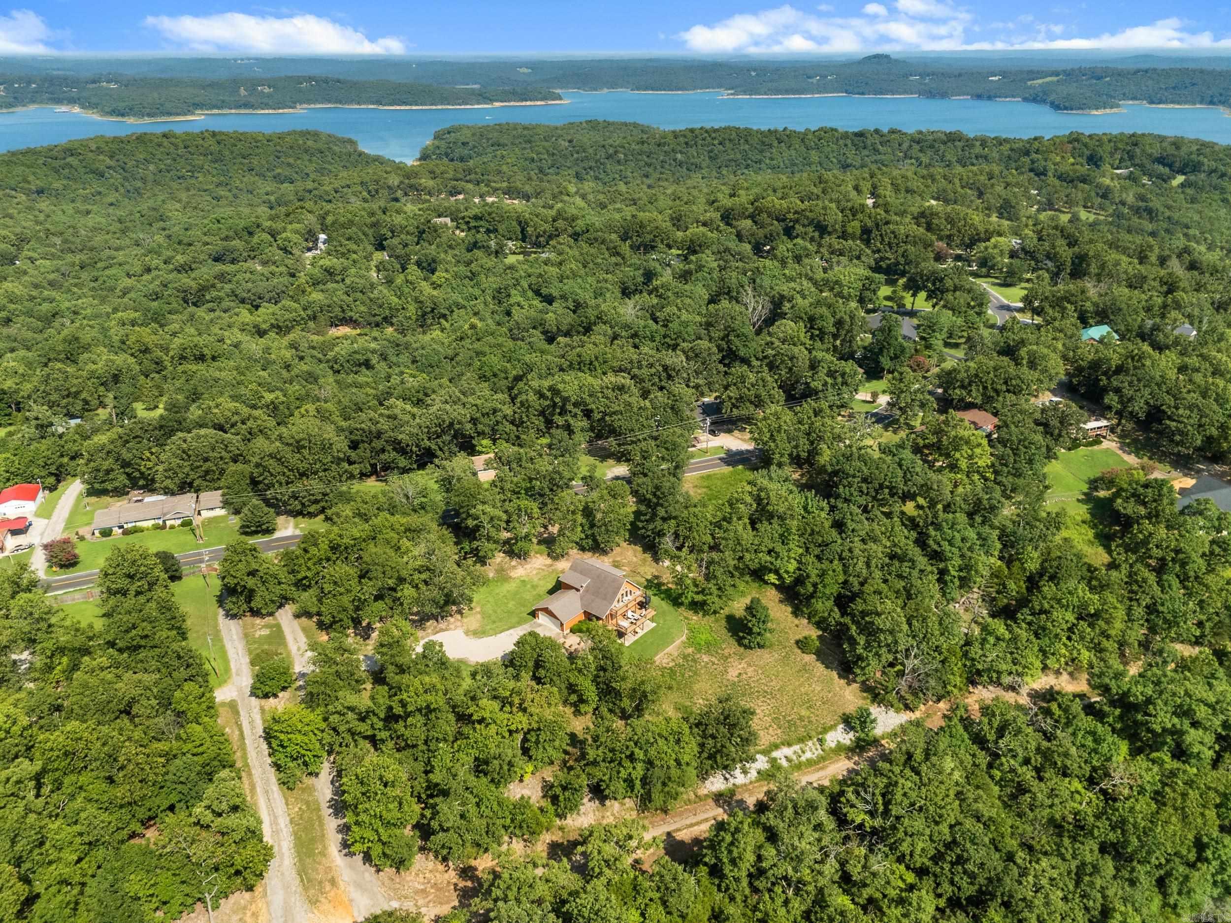 ROBINSON POINT ESTATES - Residential