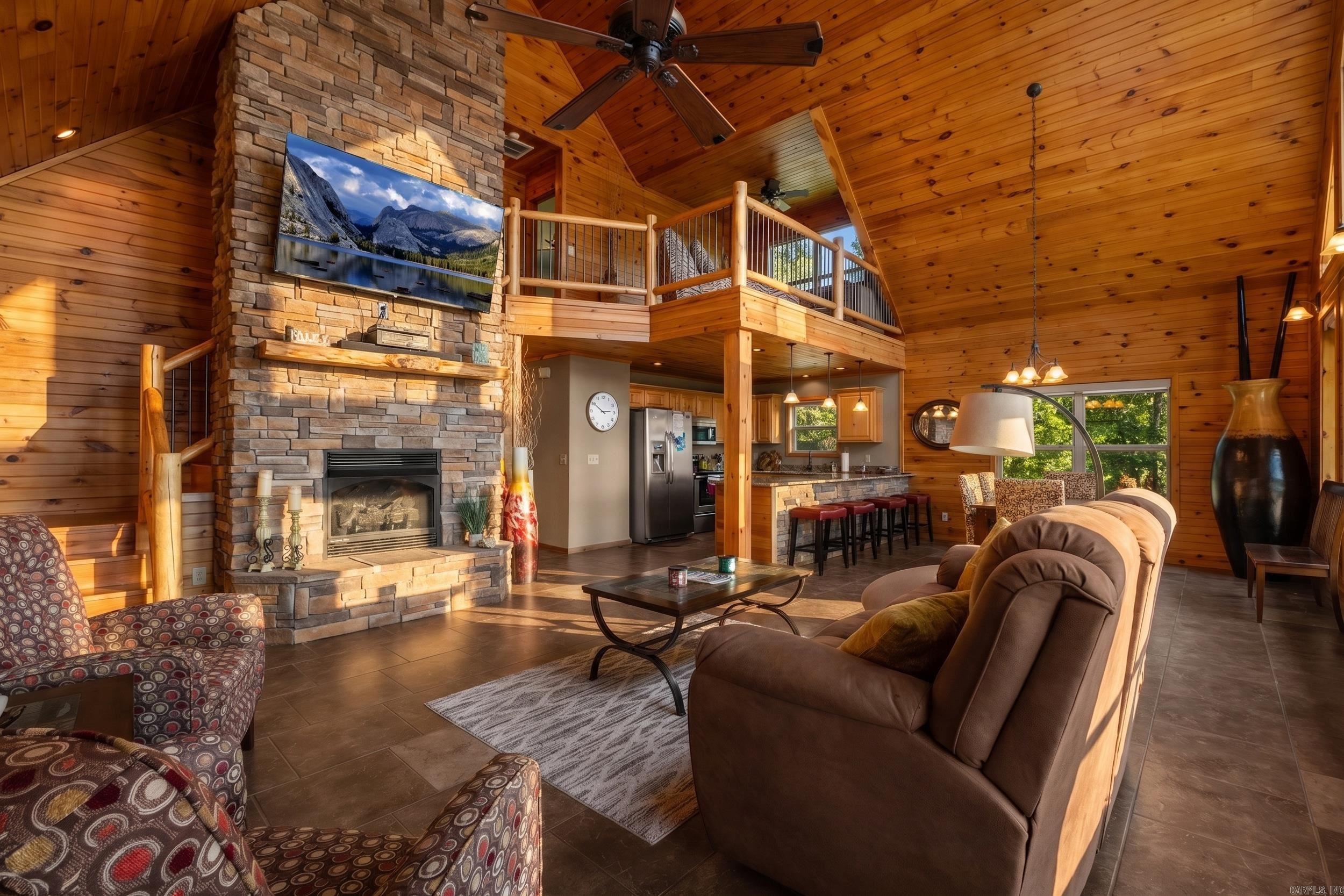 ROBINSON POINT ESTATES - Residential