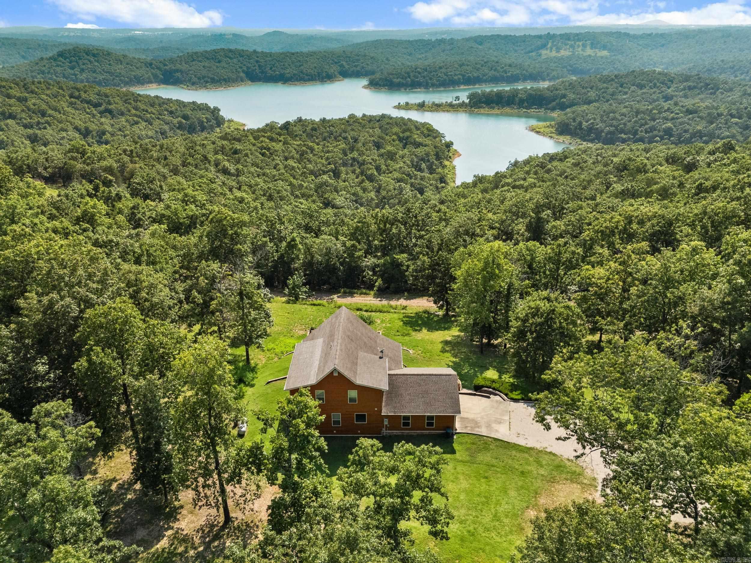 ROBINSON POINT ESTATES - Residential