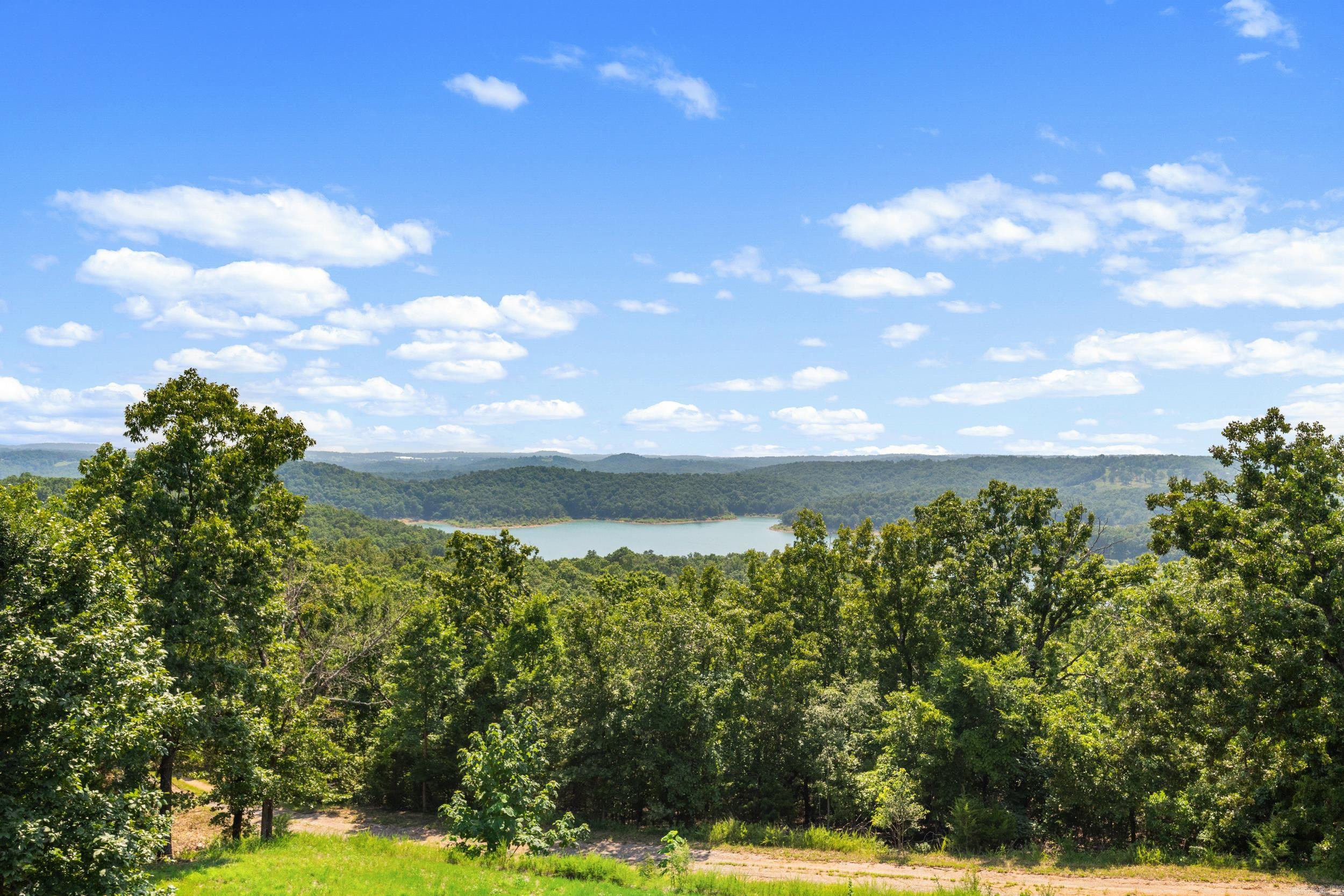 ROBINSON POINT ESTATES - Residential