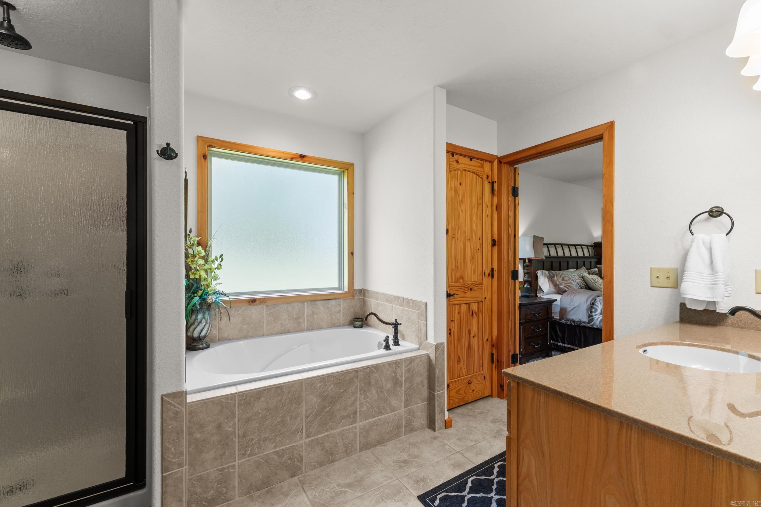 ROBINSON POINT ESTATES - Residential