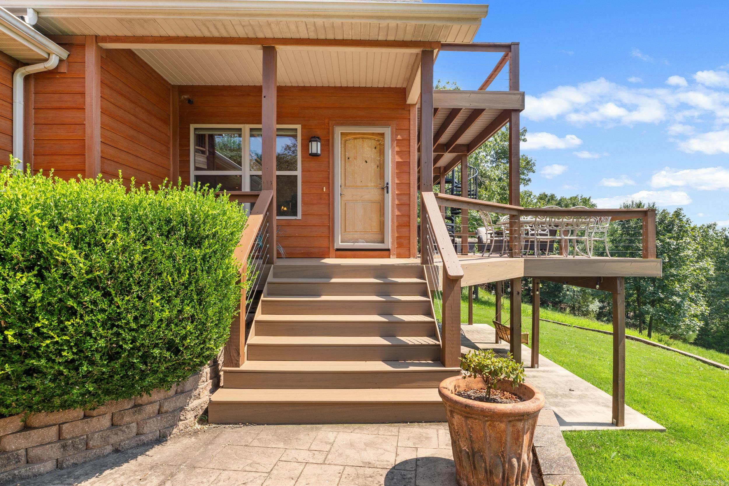 ROBINSON POINT ESTATES - Residential