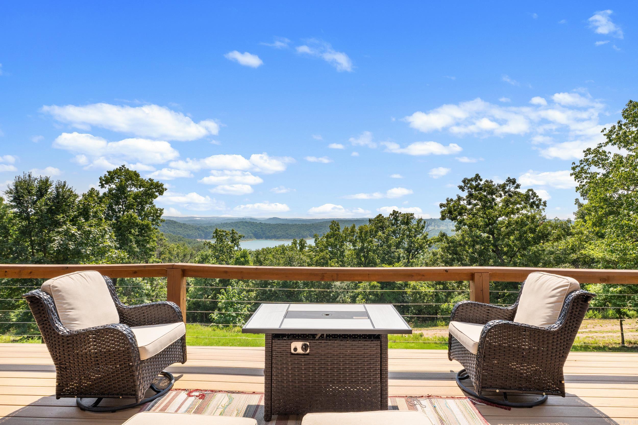 ROBINSON POINT ESTATES - Residential