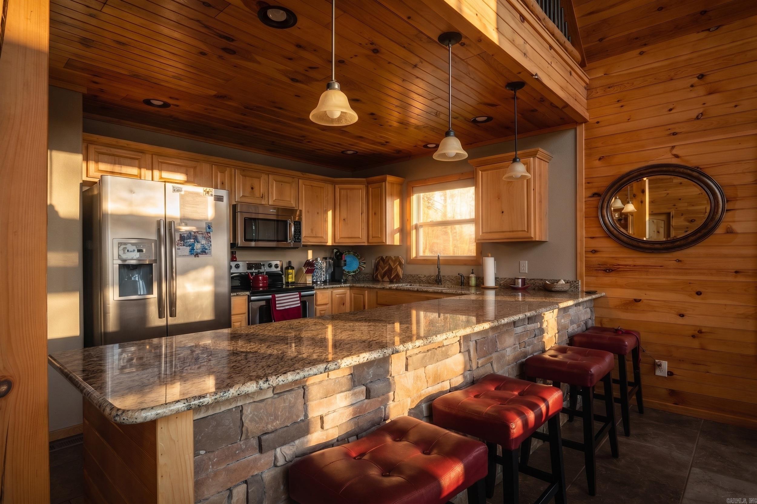 ROBINSON POINT ESTATES - Residential