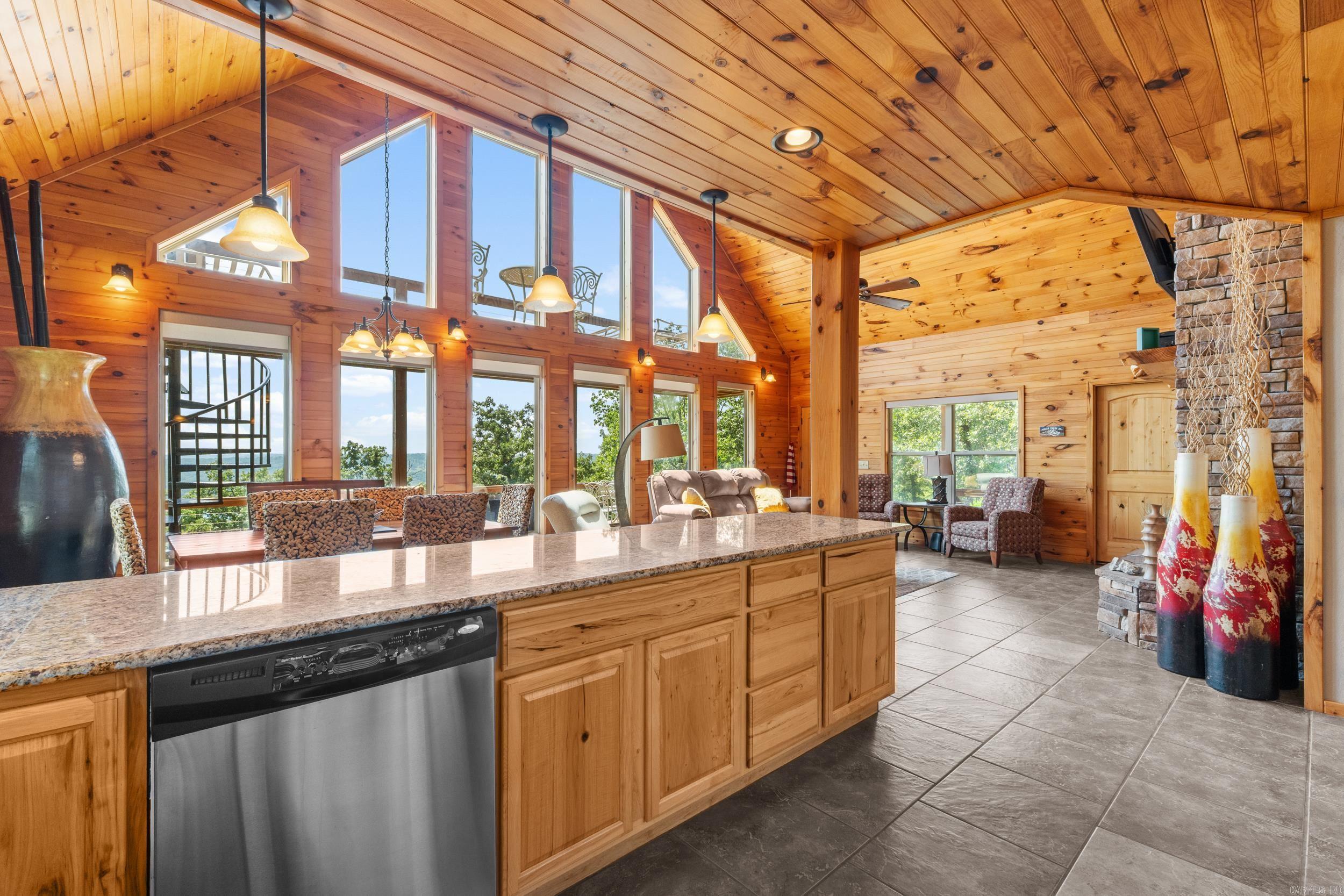 ROBINSON POINT ESTATES - Residential