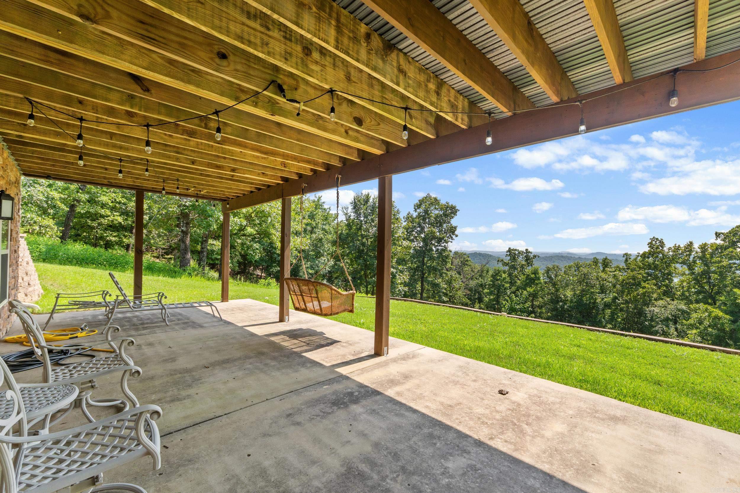ROBINSON POINT ESTATES - Residential