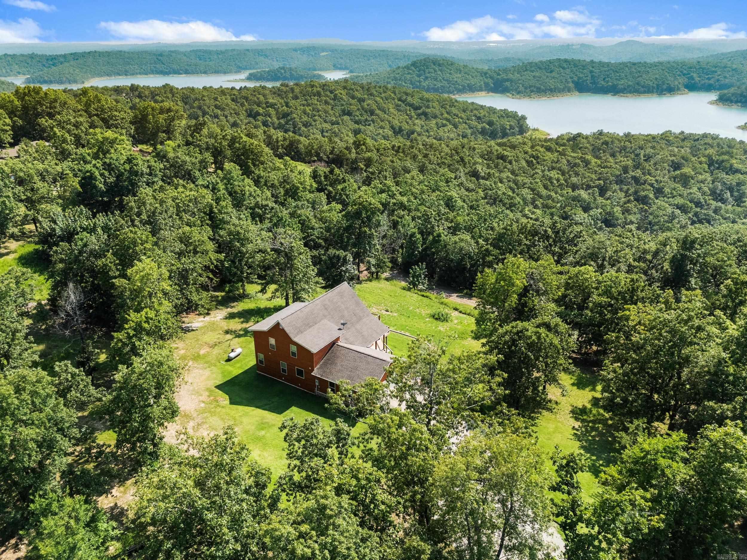 ROBINSON POINT ESTATES - Residential