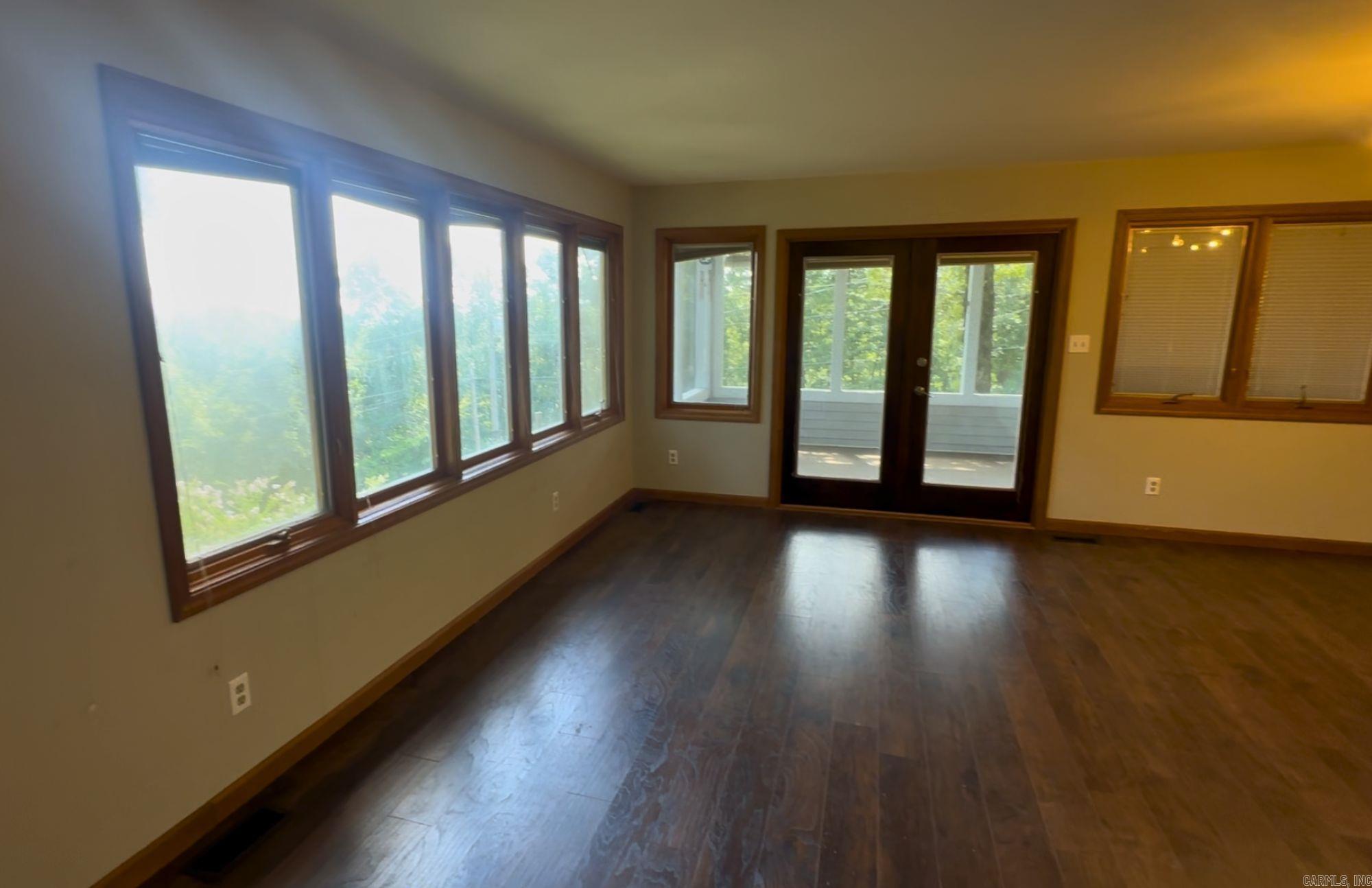 INDIAN HILLS - Residential