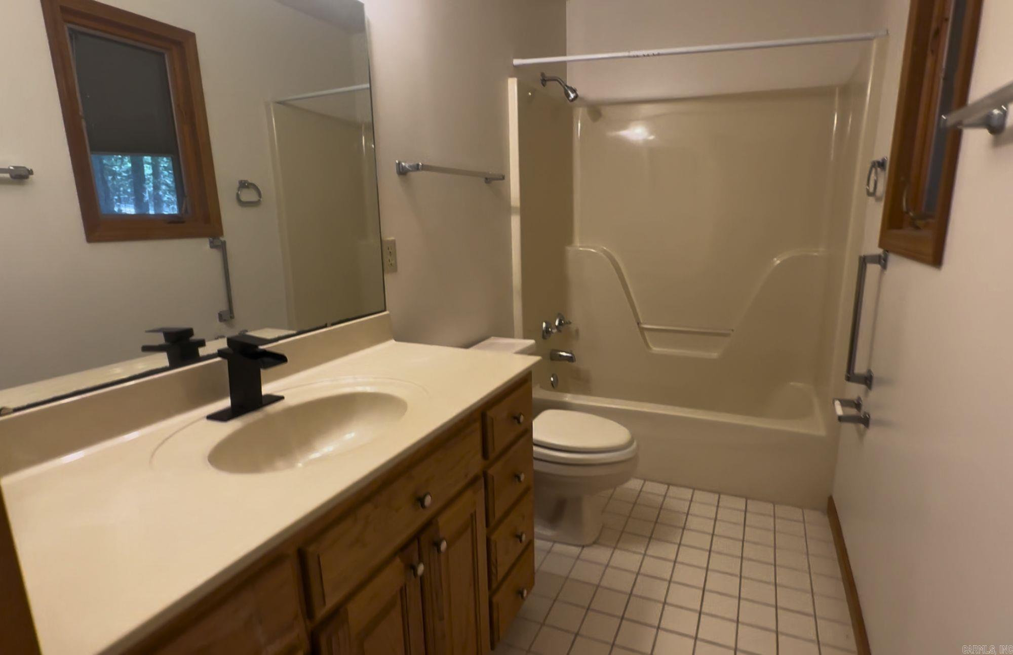 INDIAN HILLS - Residential