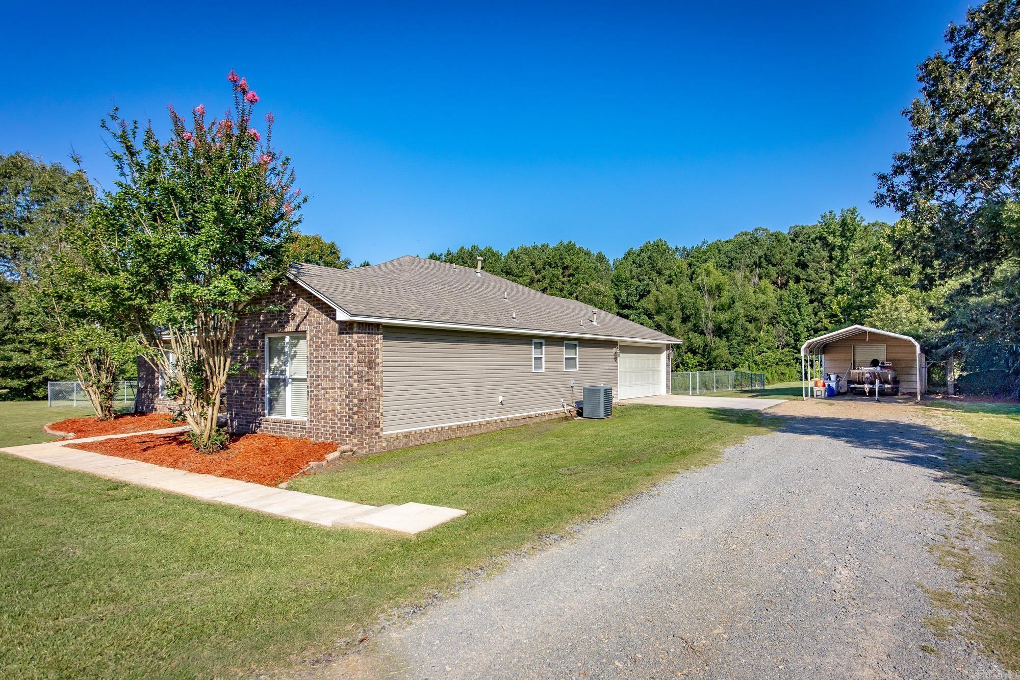 APPLE VALLEY - Residential