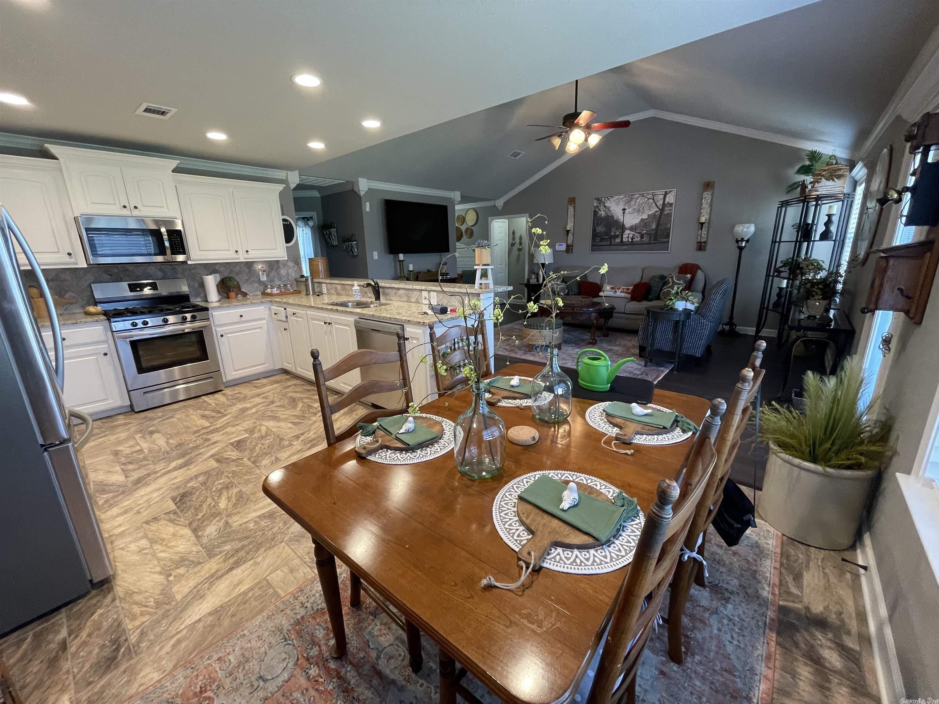 LILLY ANN PLACE - Residential