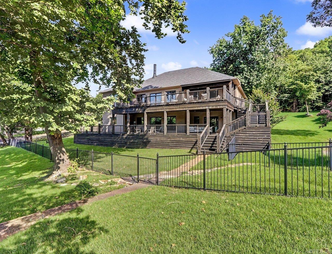 LAKE FOREST SHORES - Residential