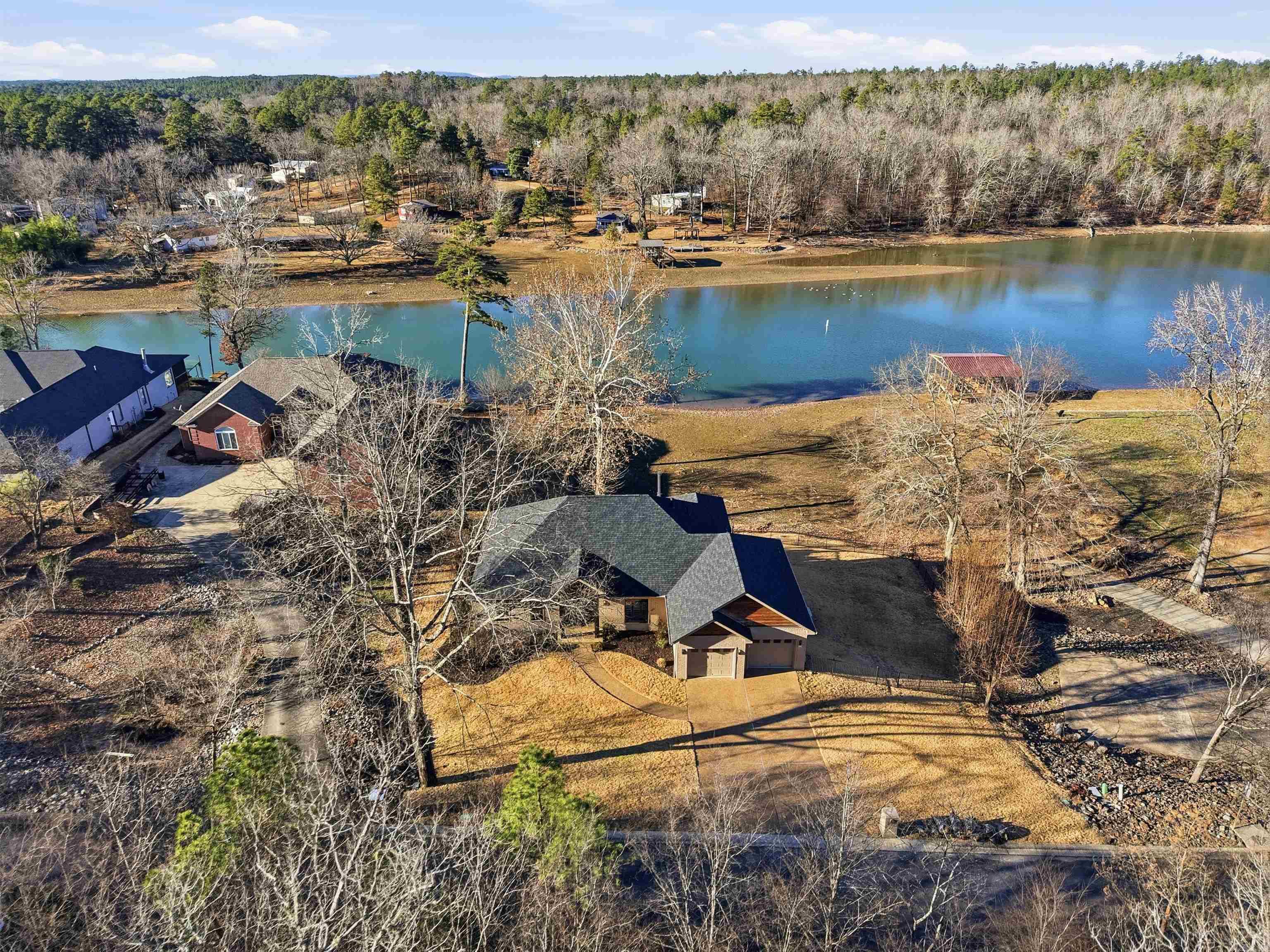 LAKE FOREST SHORES - Residential