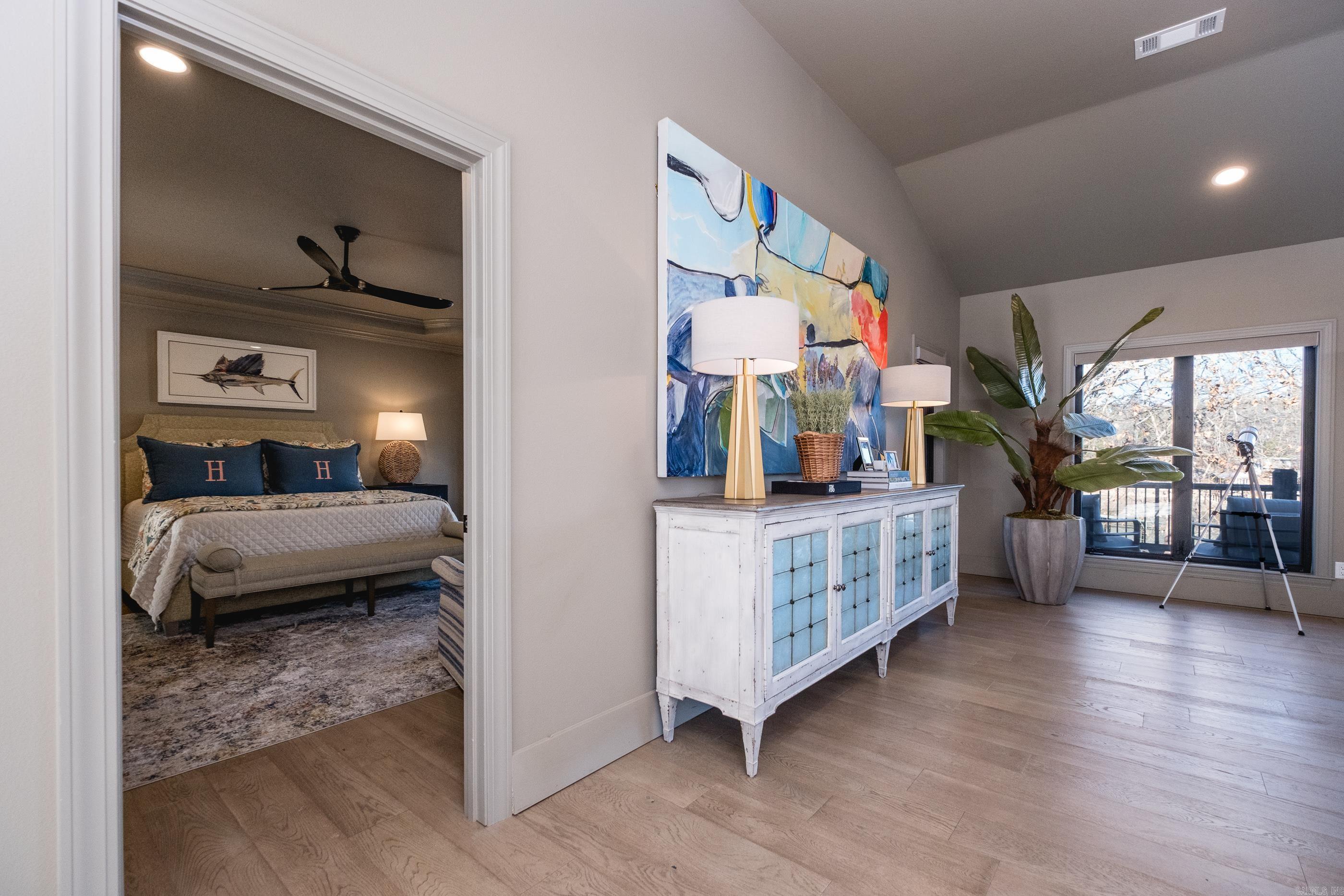 LAKE FOREST SHORES - Residential