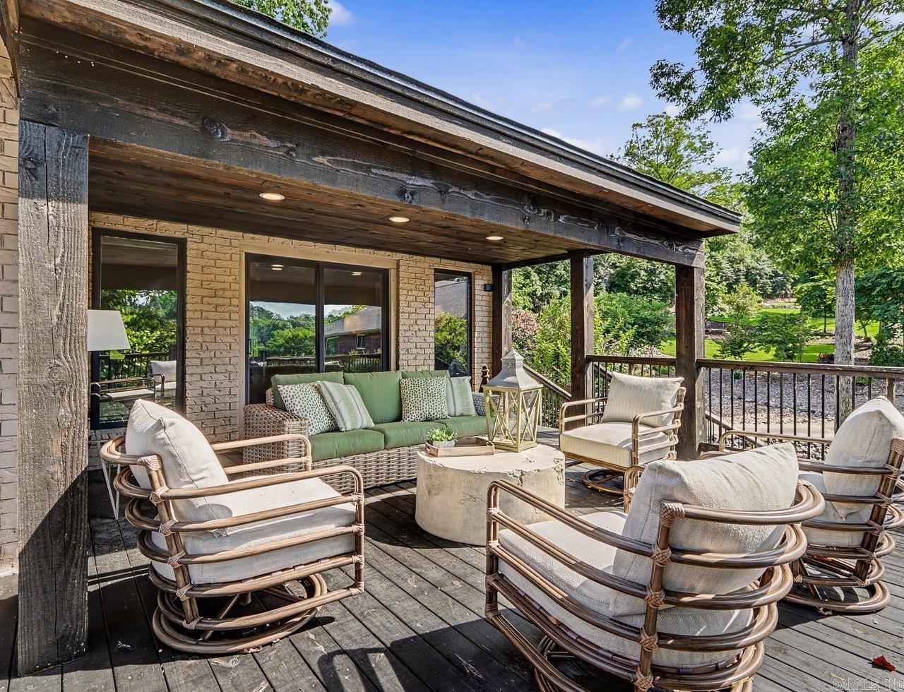 LAKE FOREST SHORES - Residential