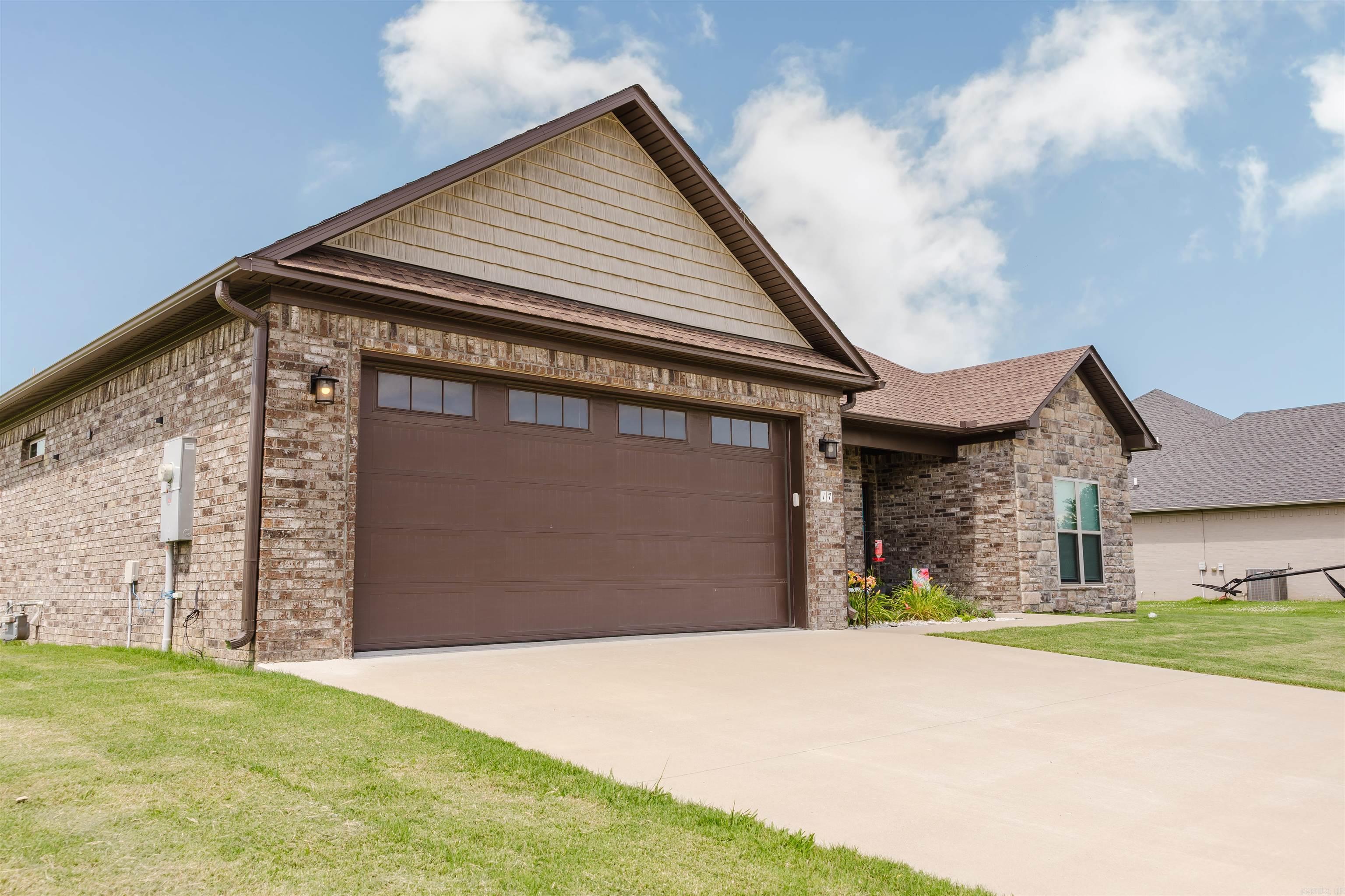 Saddle Creek - Residential