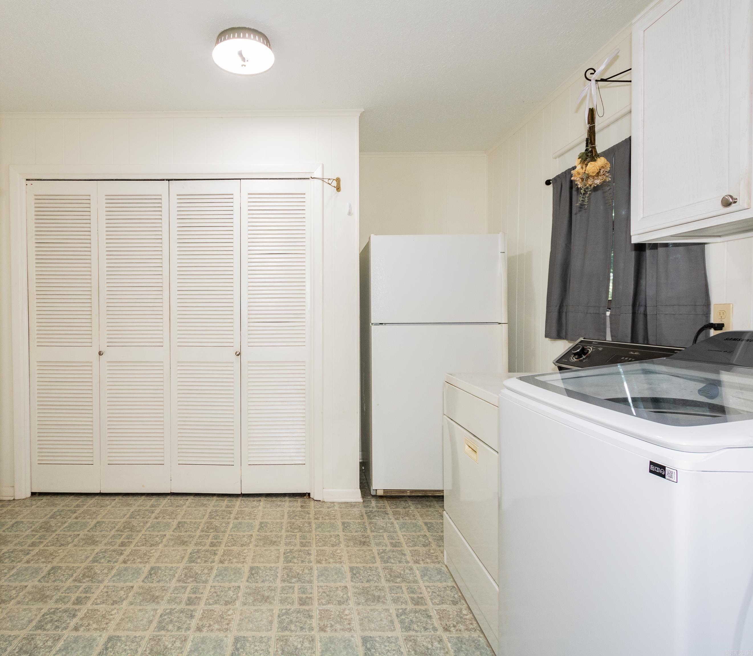 SOUTHERN HILLS - Residential