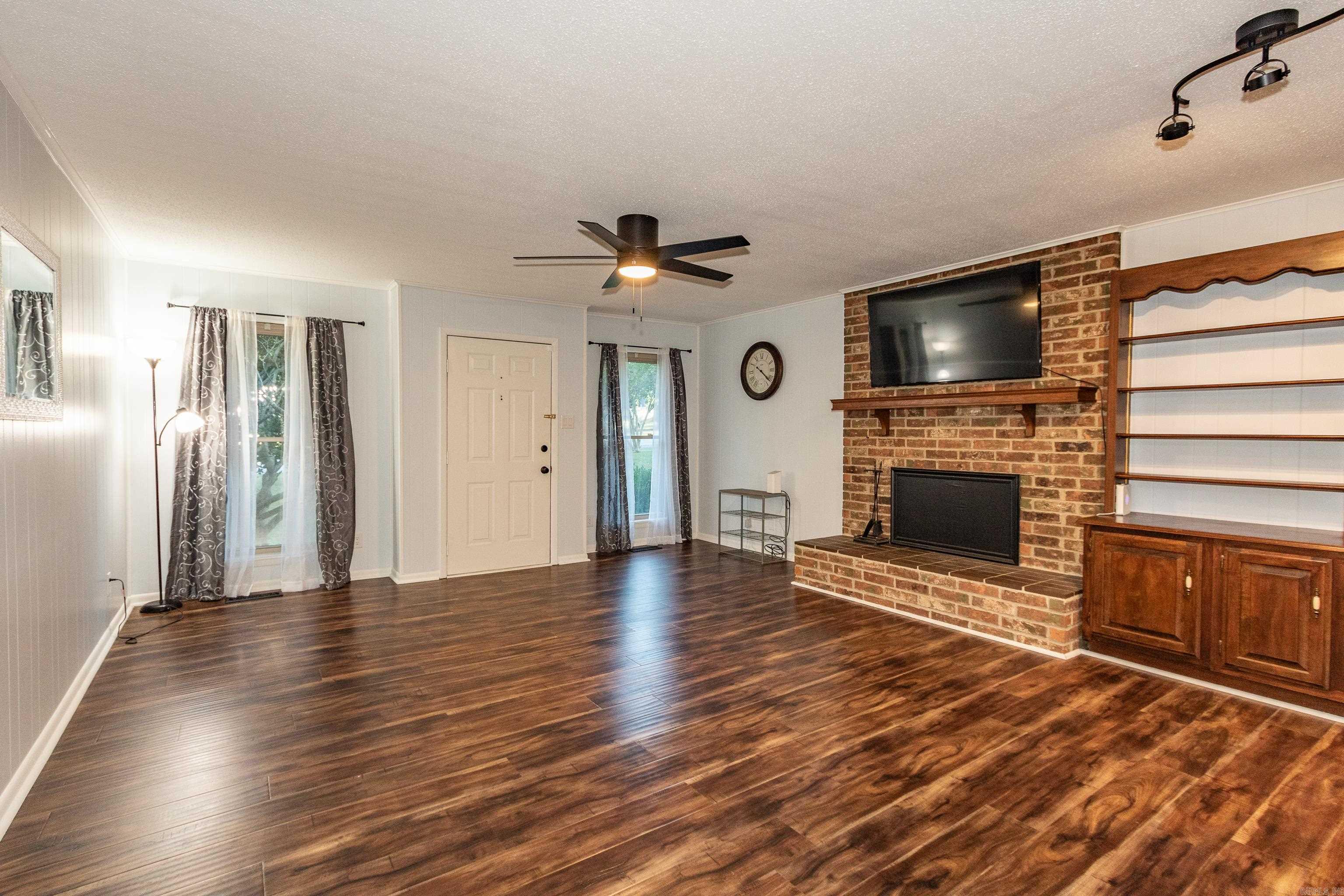 SOUTHERN HILLS - Residential