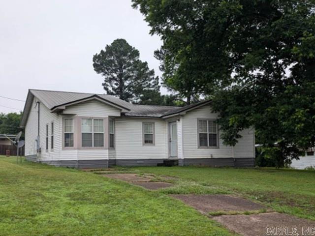 This lovely 3 bedroom/2 bathroom home is tidy and sitting on a corner lot with plenty of space. Near every place you need to go! Metal roof. May need some repairs. Good investment? Occupied Reserve Auction NO ACCESS OR VIEWINGS of this property. Please DO NOT DISTURB the occupant. As is sale with no contingencies or inspections. Seller cannot guarantee occupancy. Buyer will be responsible for obtaining possession of the property upon closing.