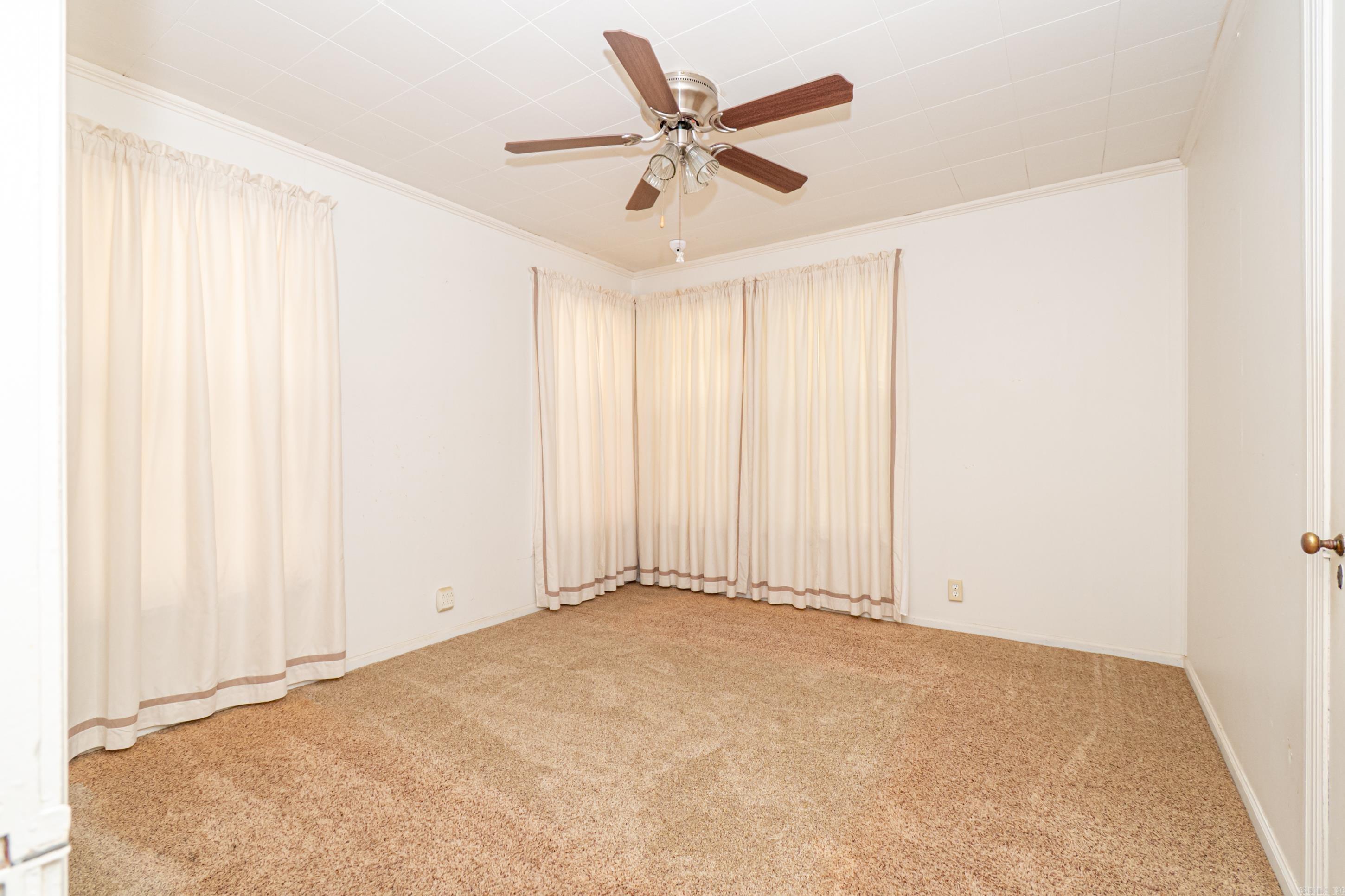 THOMPSON HEIGHTS - Residential