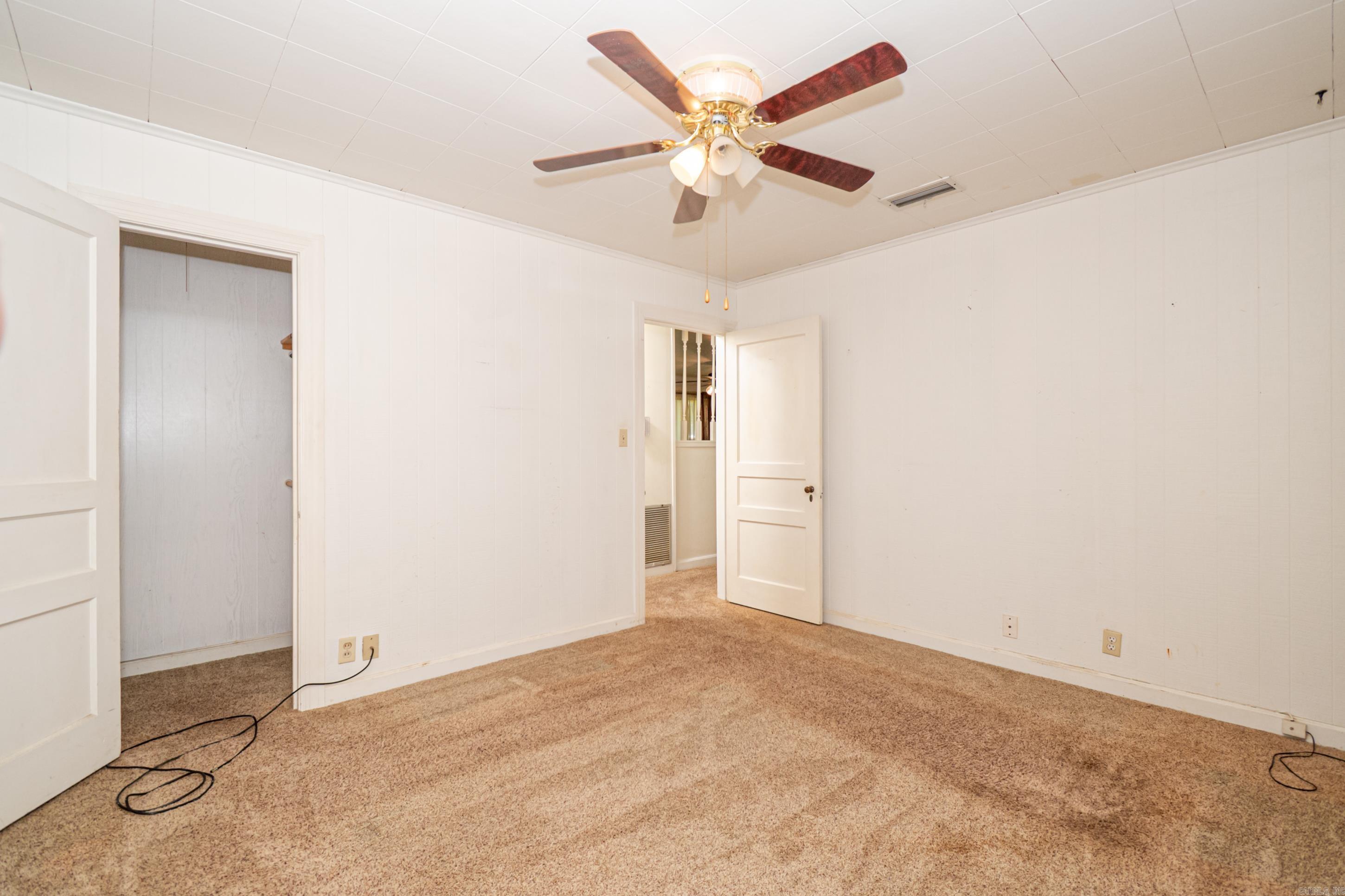 THOMPSON HEIGHTS - Residential