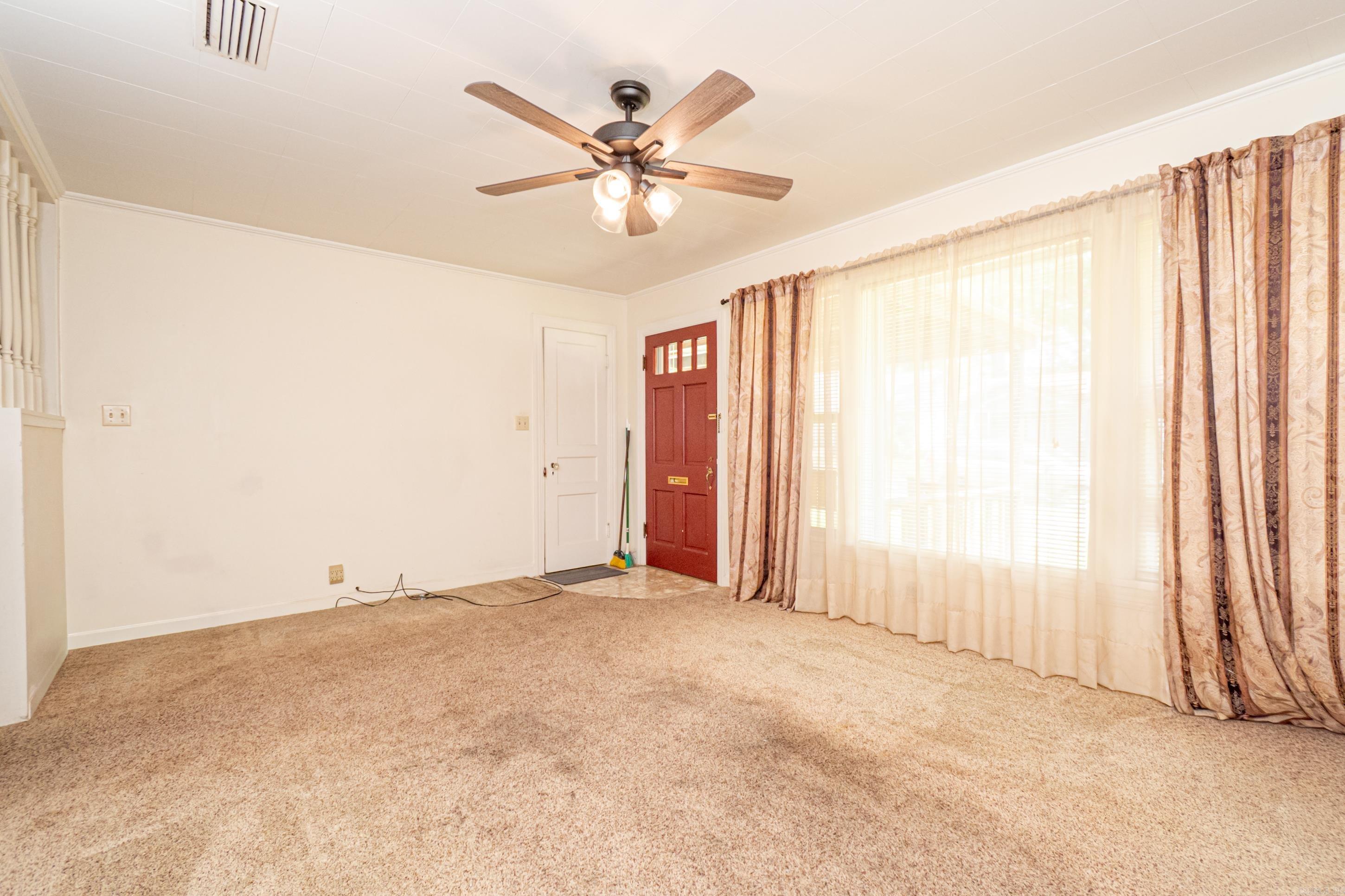 THOMPSON HEIGHTS - Residential