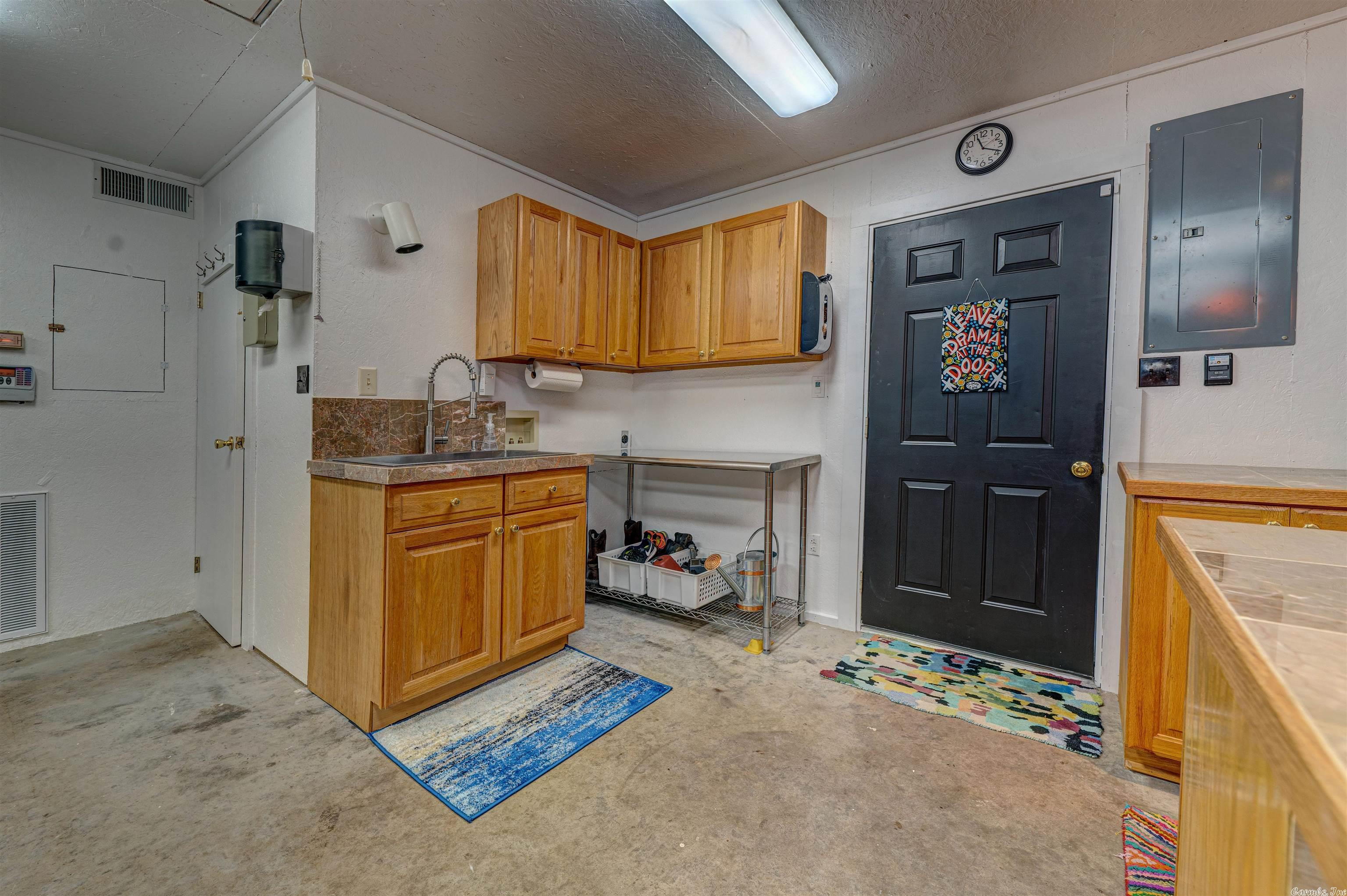 BELMONT ACRES - LAKE - Residential