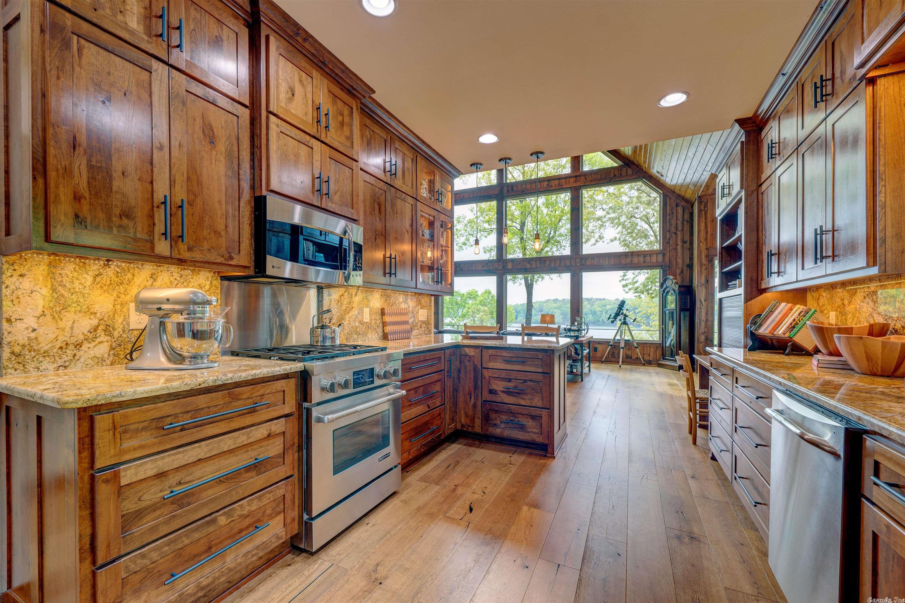 BELMONT ACRES - LAKE - Residential