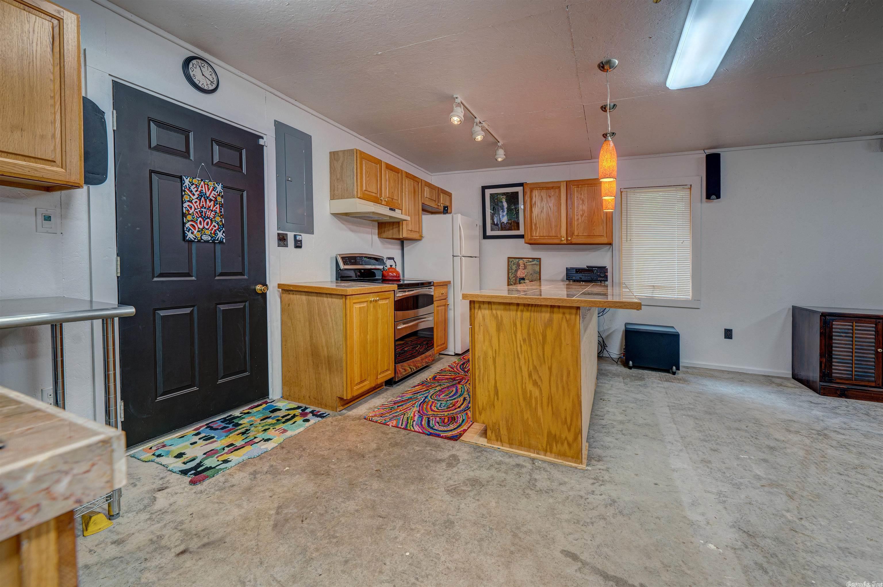 BELMONT ACRES - LAKE - Residential
