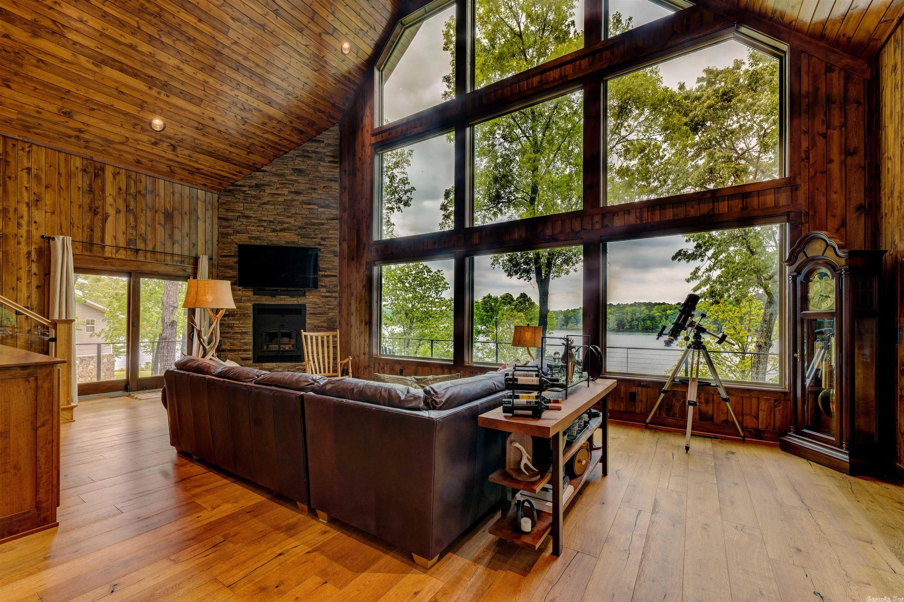 BELMONT ACRES - LAKE - Residential