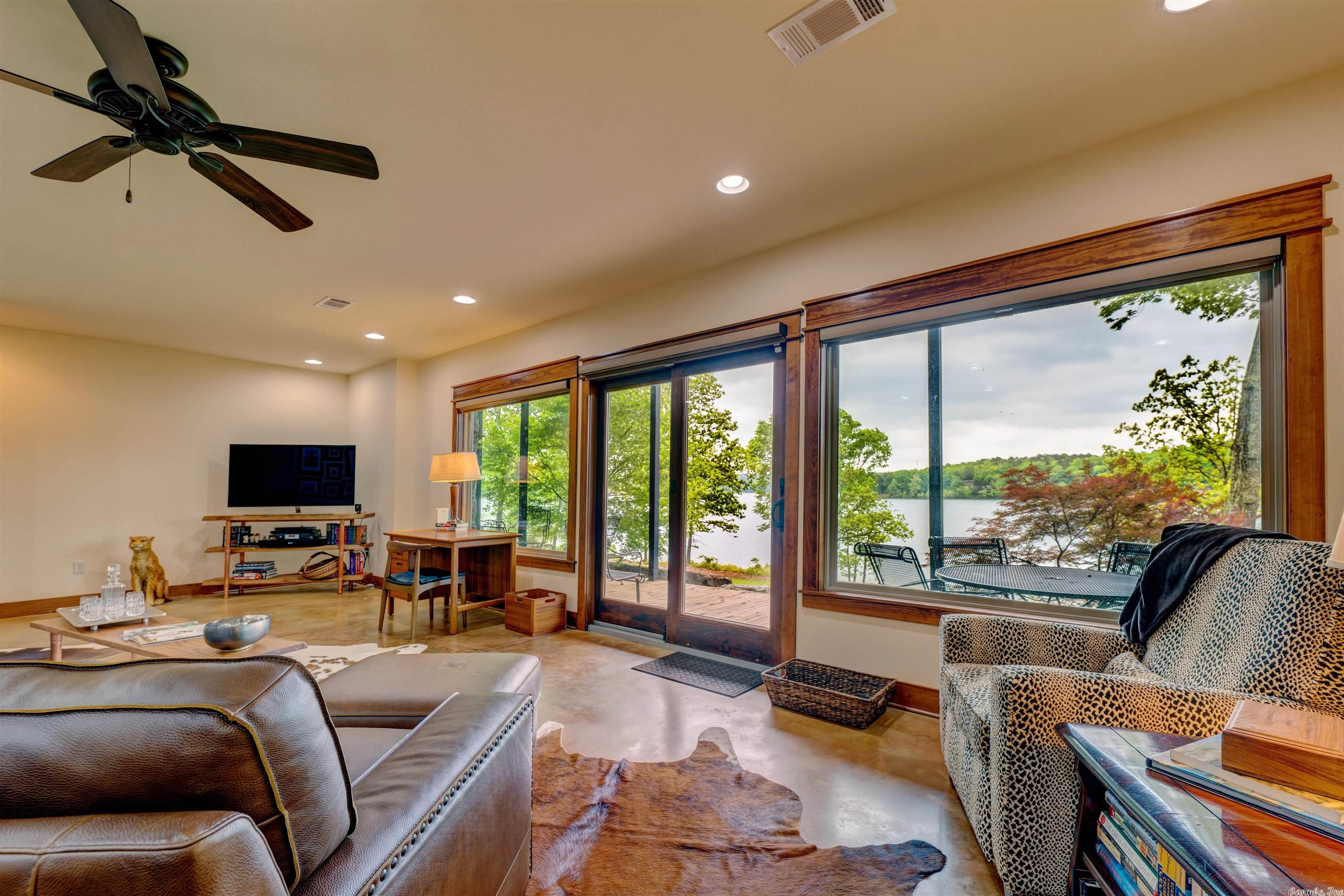 BELMONT ACRES - LAKE - Residential