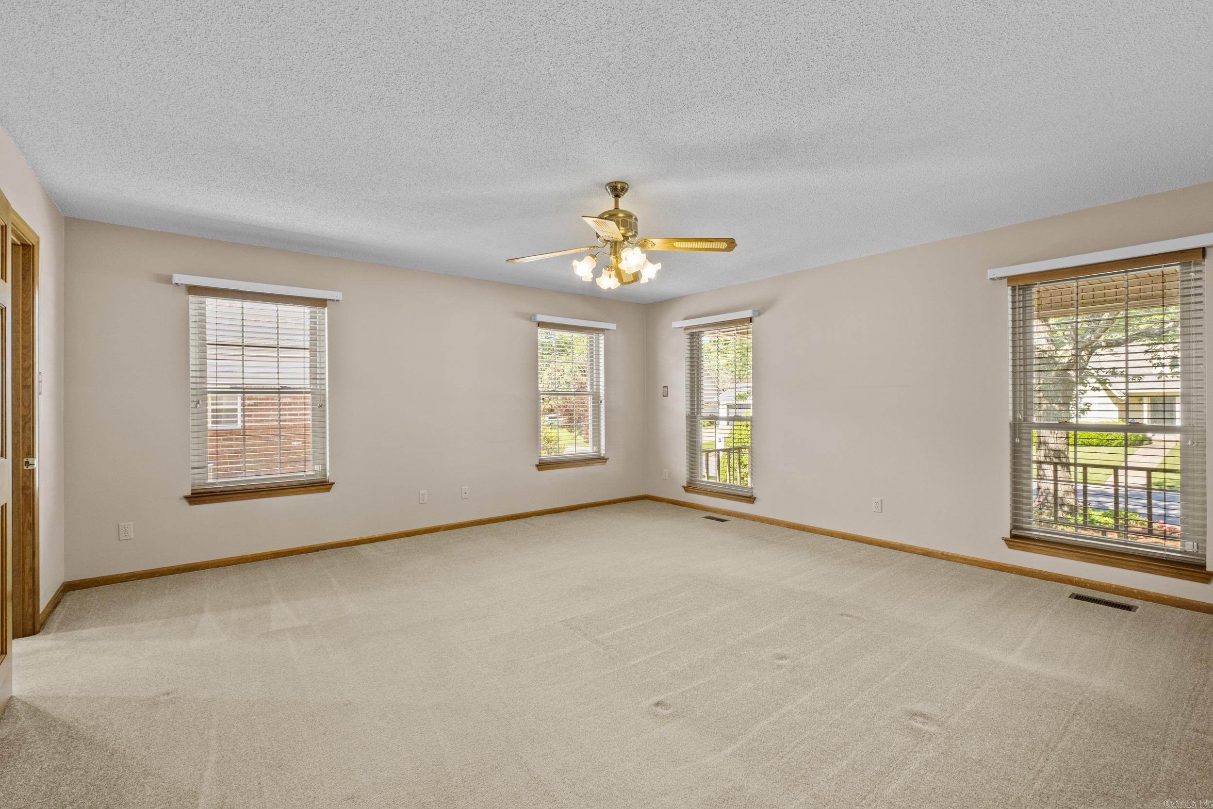 EAST MEADOW - Residential