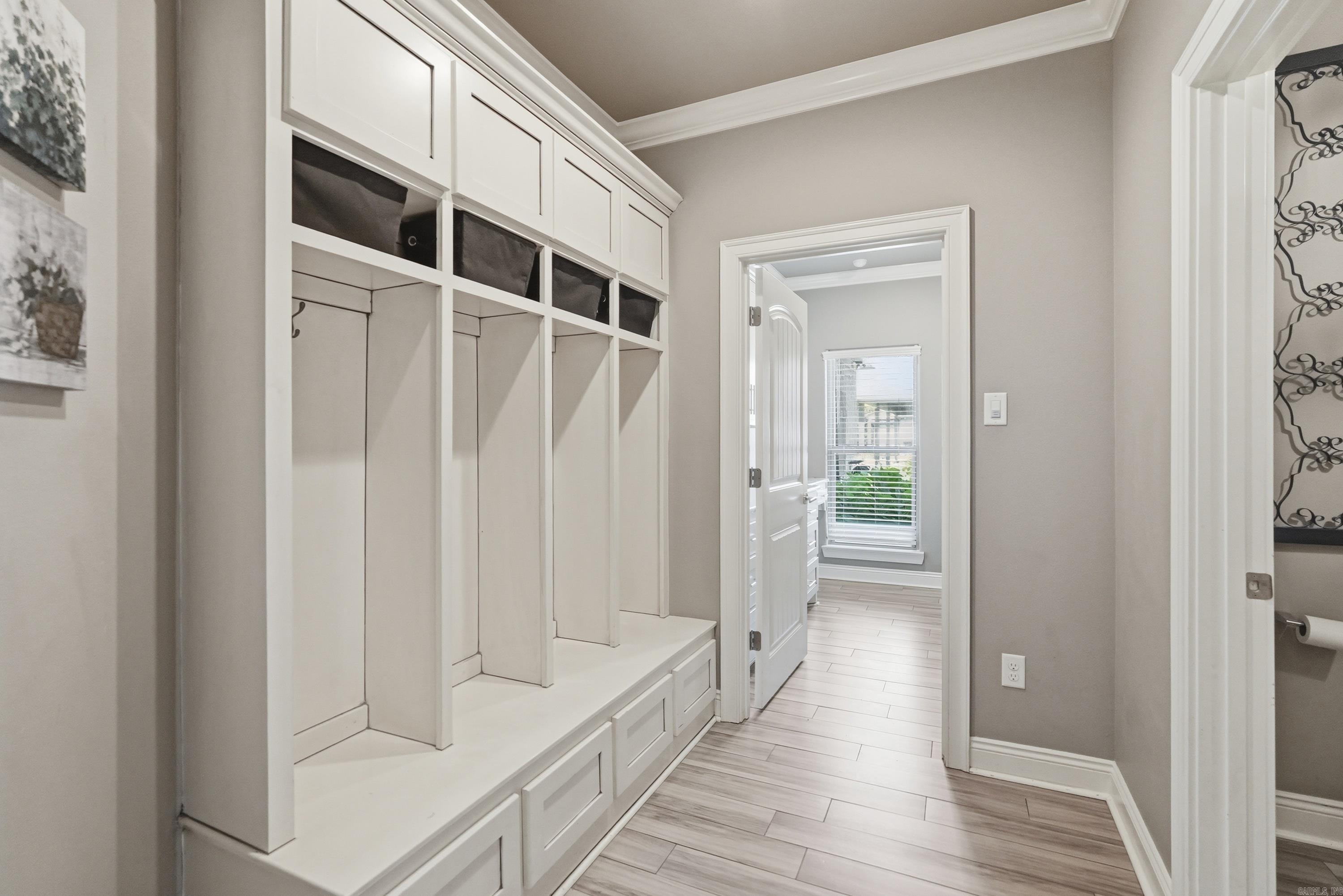 HUNTINGTON ESTATES - Residential