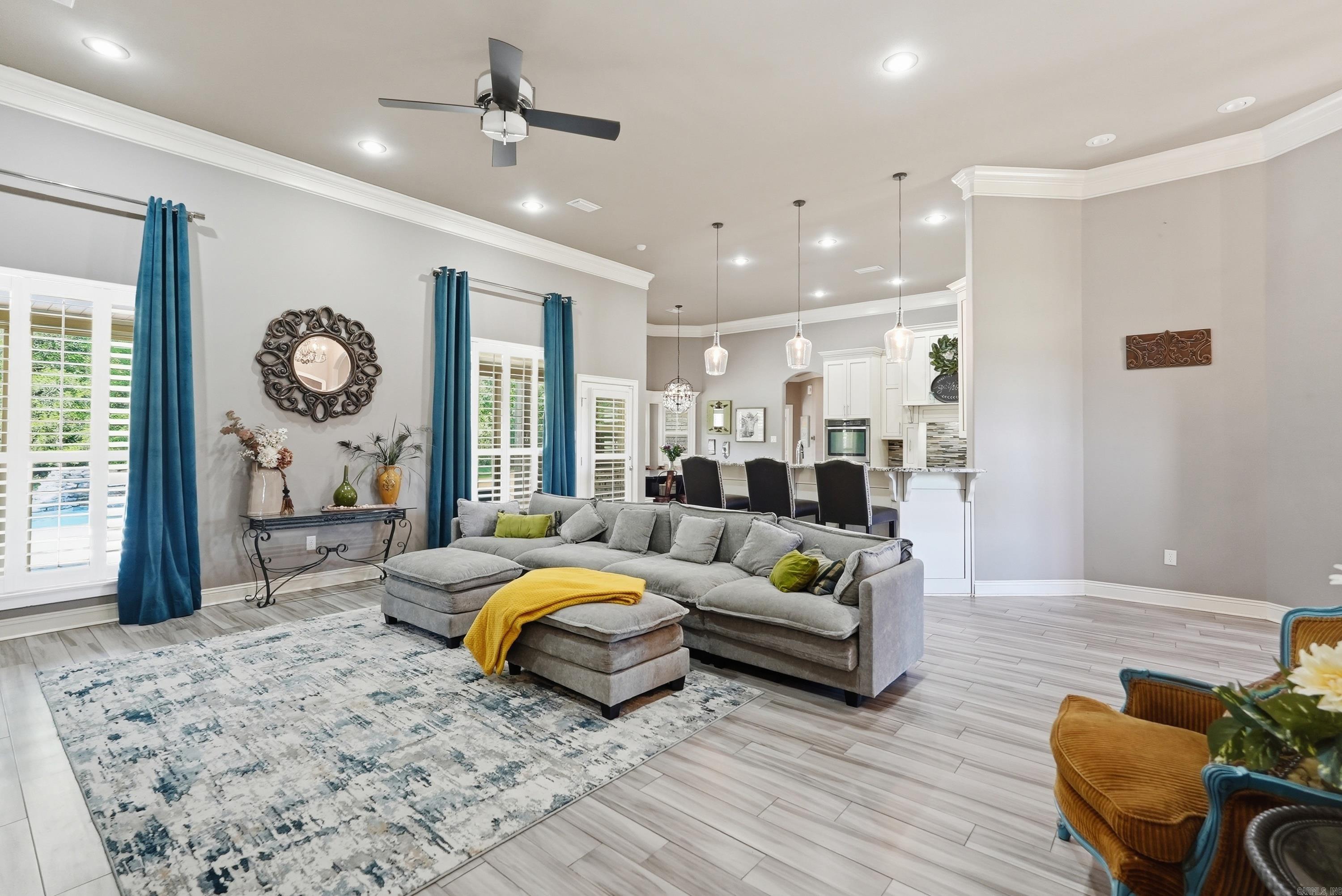 HUNTINGTON ESTATES - Residential