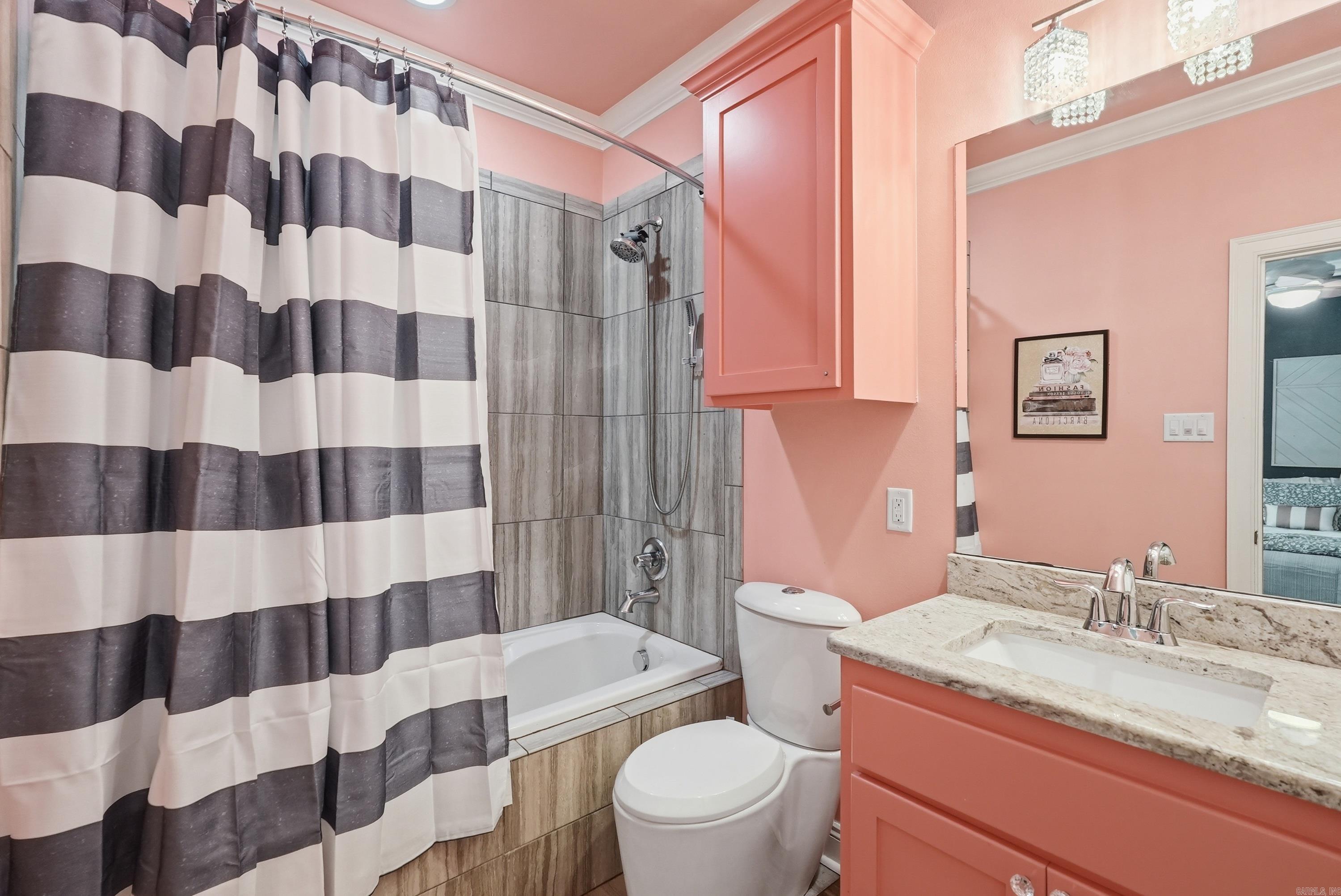 HUNTINGTON ESTATES - Residential