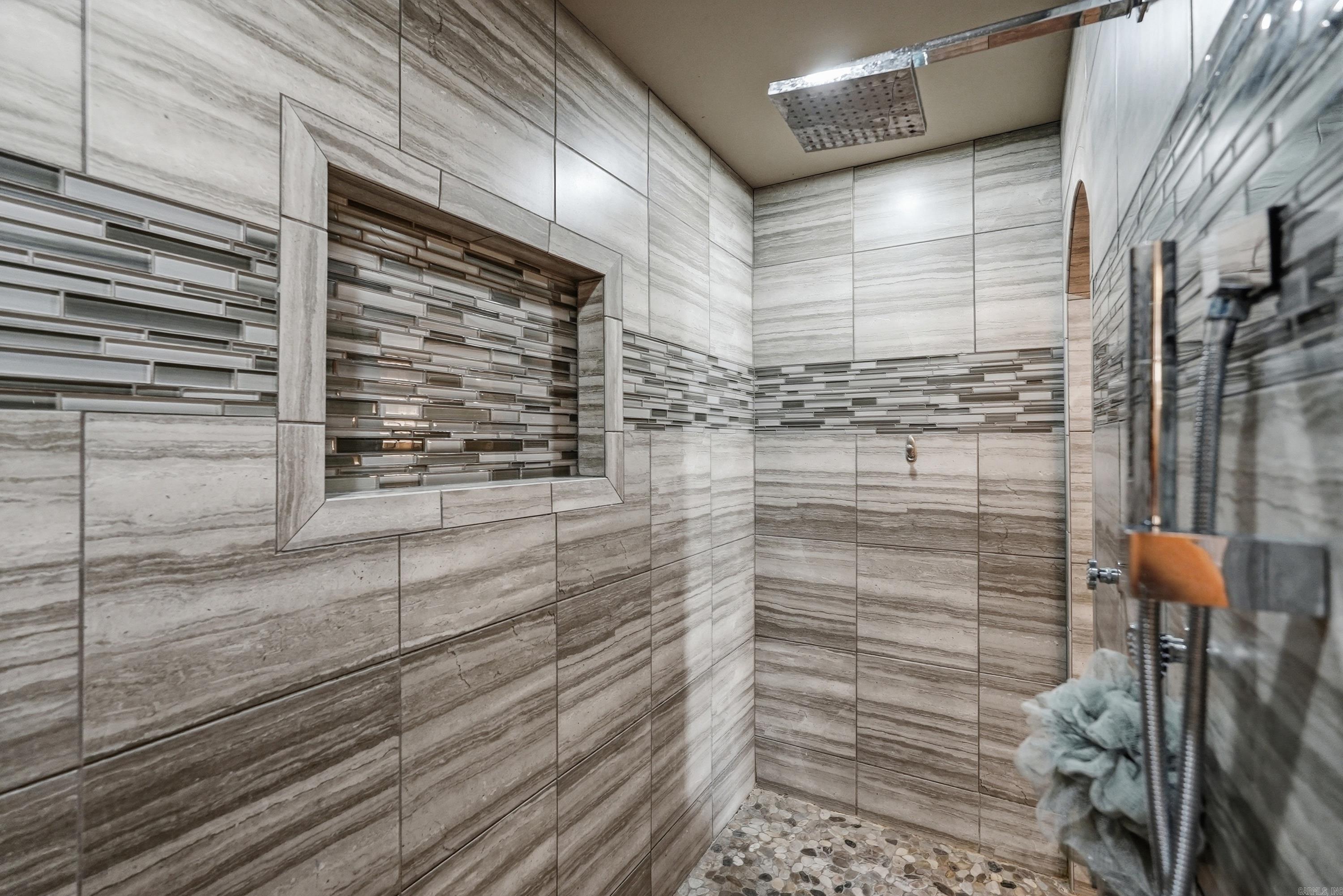 HUNTINGTON ESTATES - Residential