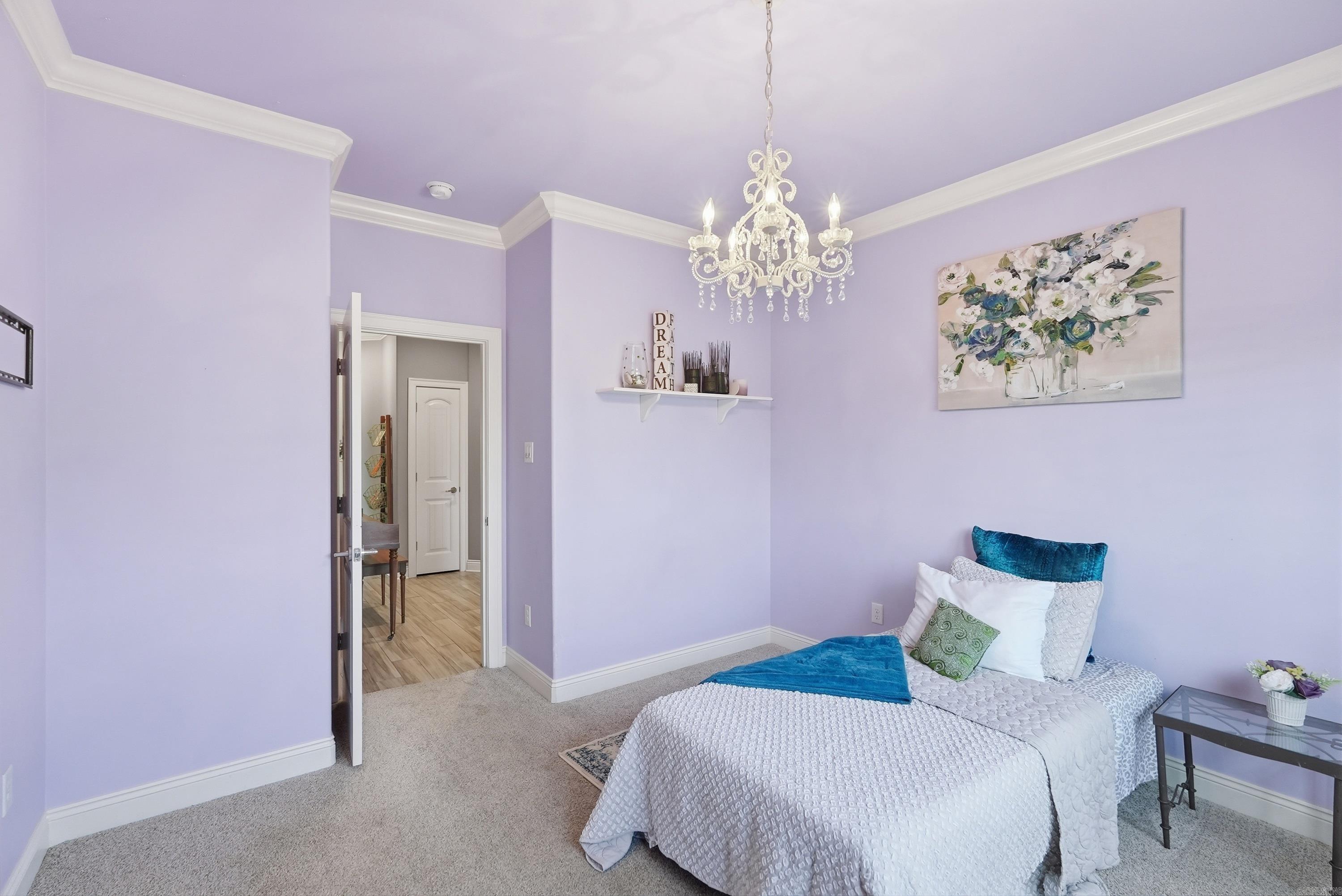 HUNTINGTON ESTATES - Residential