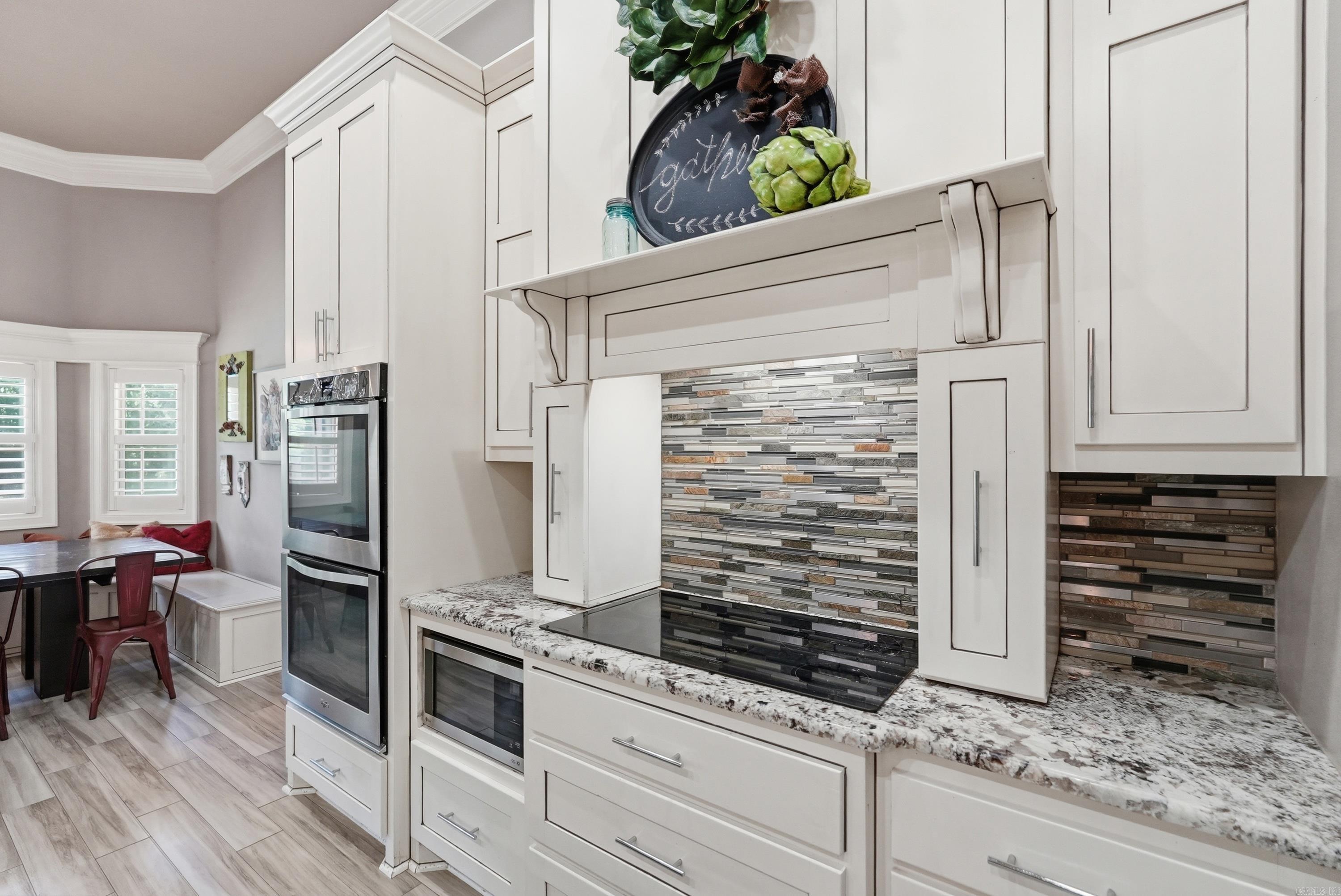 HUNTINGTON ESTATES - Residential