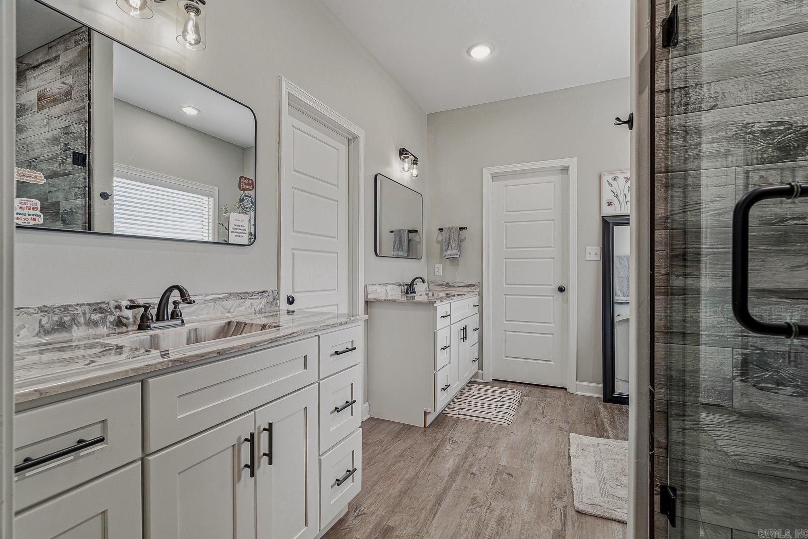 FAIRWAY GLEN - Residential