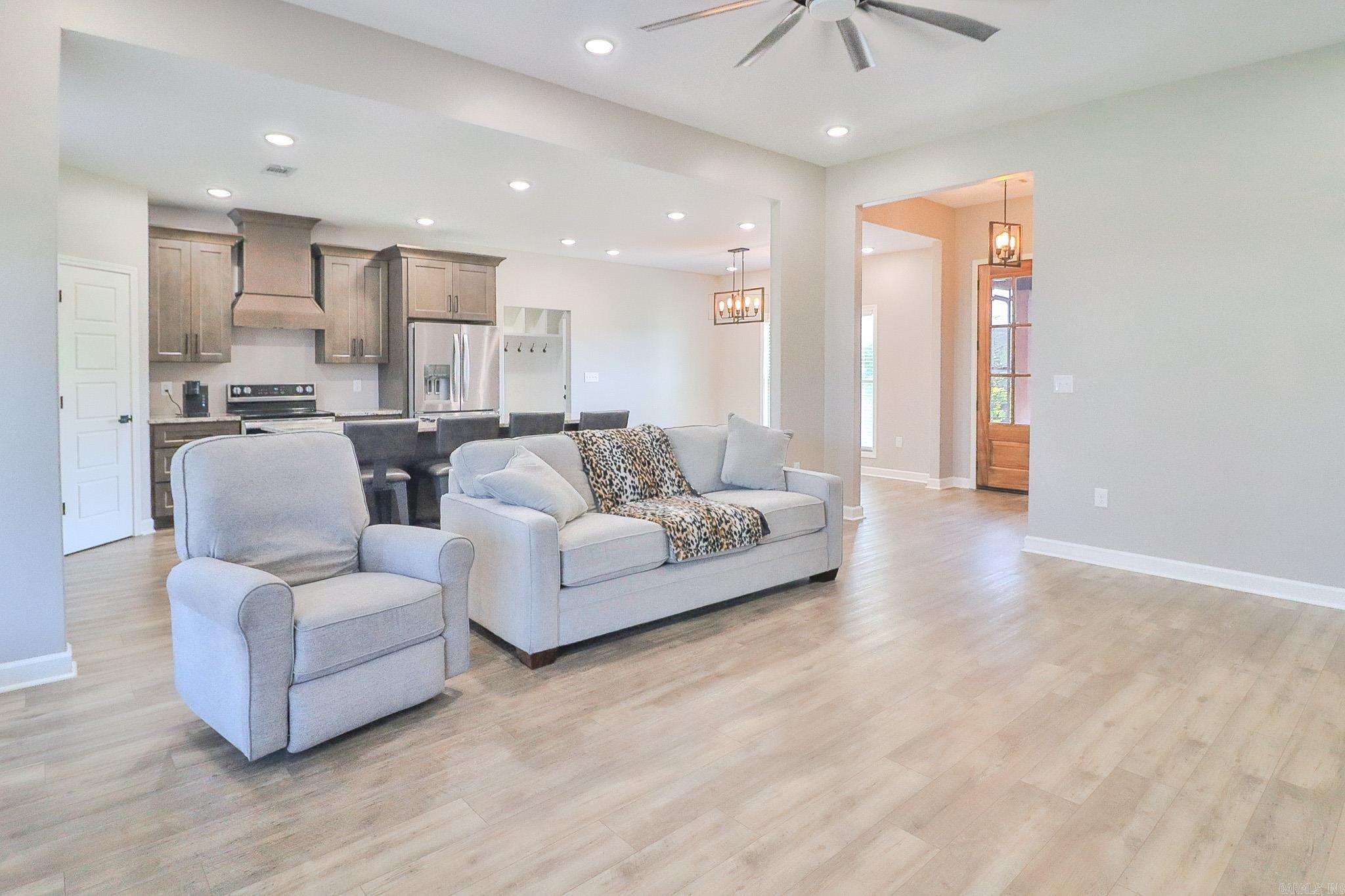 SILO RIDGE ESTATES - Residential