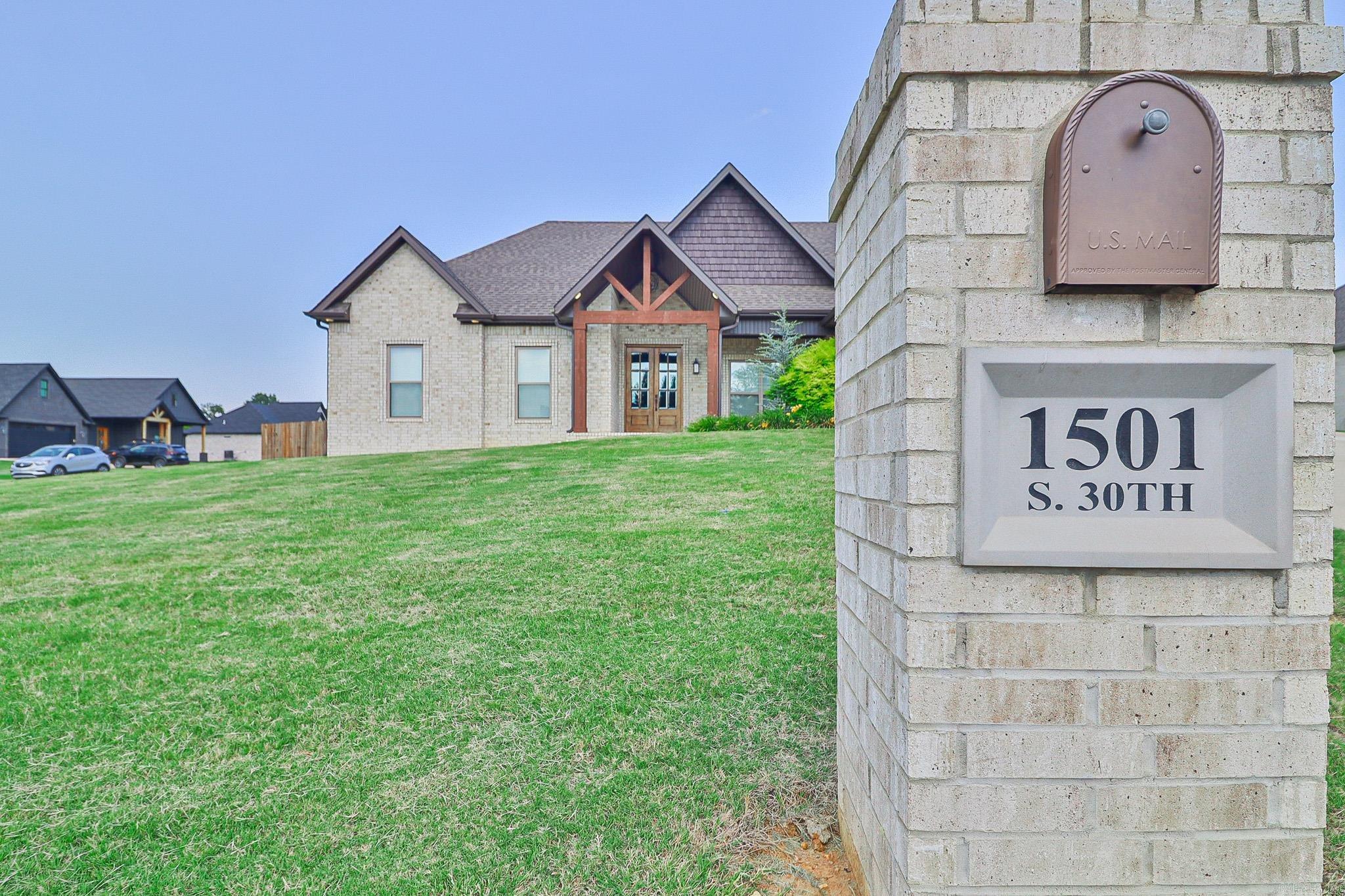 SILO RIDGE ESTATES - Residential