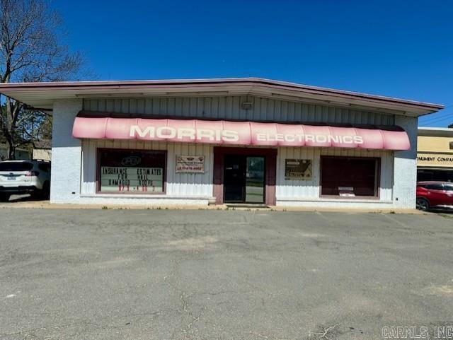 Versatile commercial property offering 2,000 sq ft of retail space and 3,000 sq ft of warehouse space in a high-visibility location with strong traffic exposure. The property includes two offices, two half bathrooms, and two brand new mini-split HVAC systems. Upstairs office is 13X40. Warehouse features include a service room with work benches, additional storage room, and a loading door for added convenience. Flexible layout ideal for retail, service businesses, distribution, or owner-operators seeking combined showroom and warehouse space.