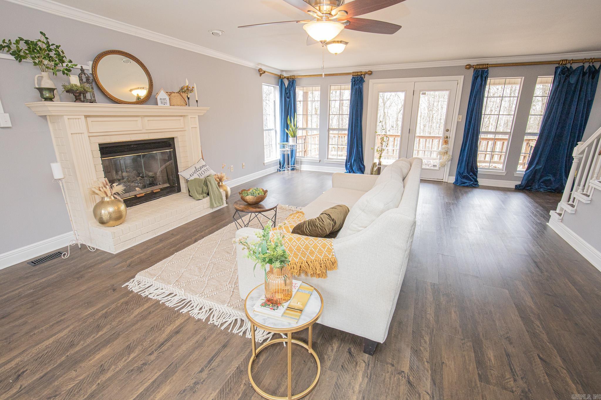 RIVER OAKS - Residential