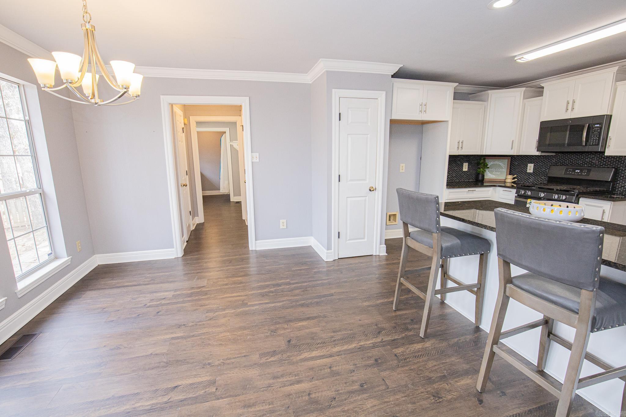 RIVER OAKS - Residential