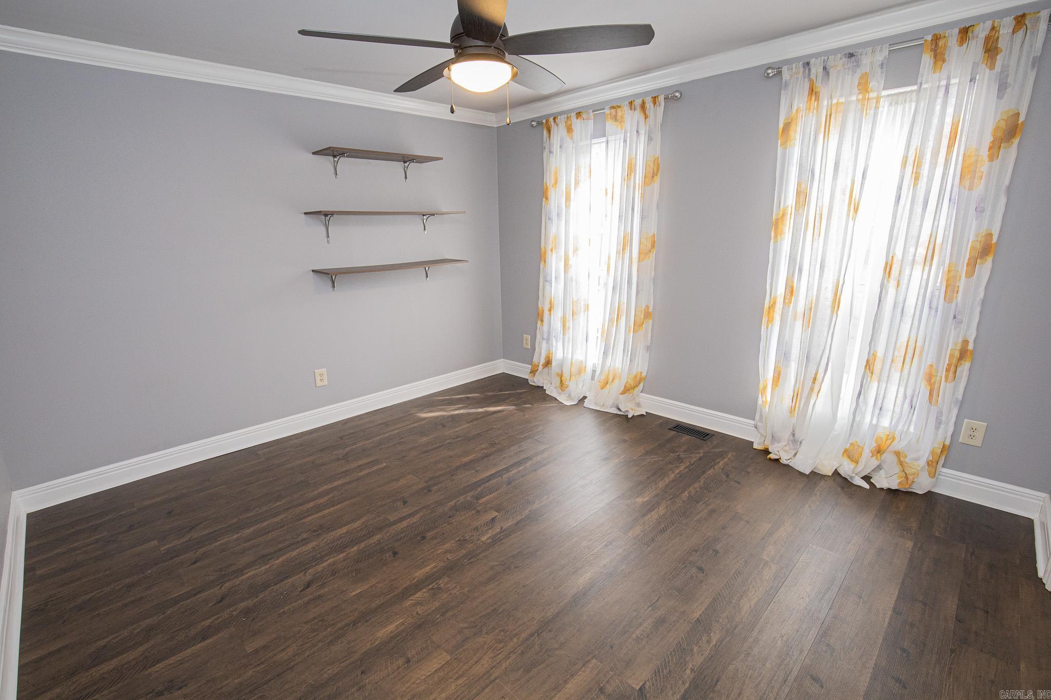 RIVER OAKS - Residential
