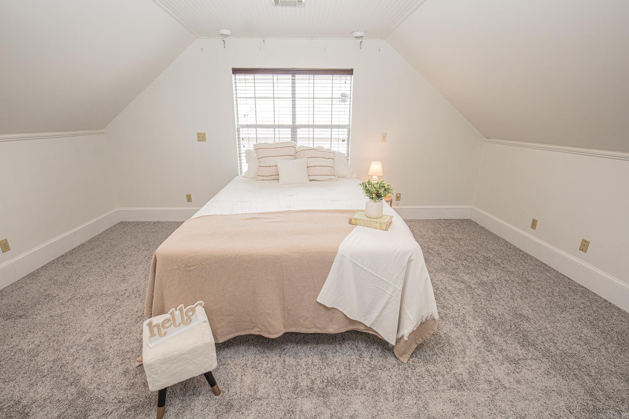 RIVER OAKS - Residential